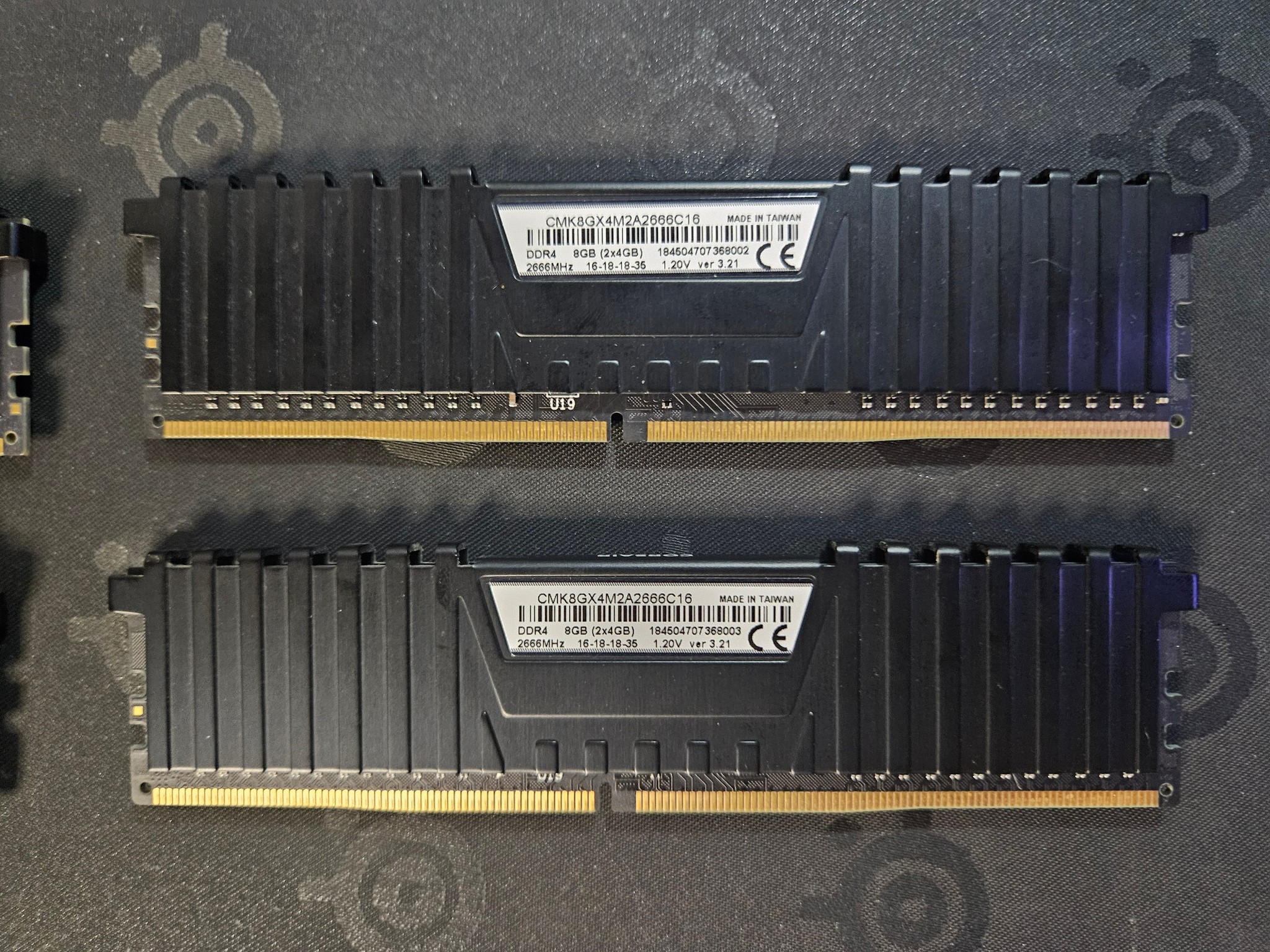 Corsair Vengeance LPX 16GB (4×4GB) DDR4 DRAM