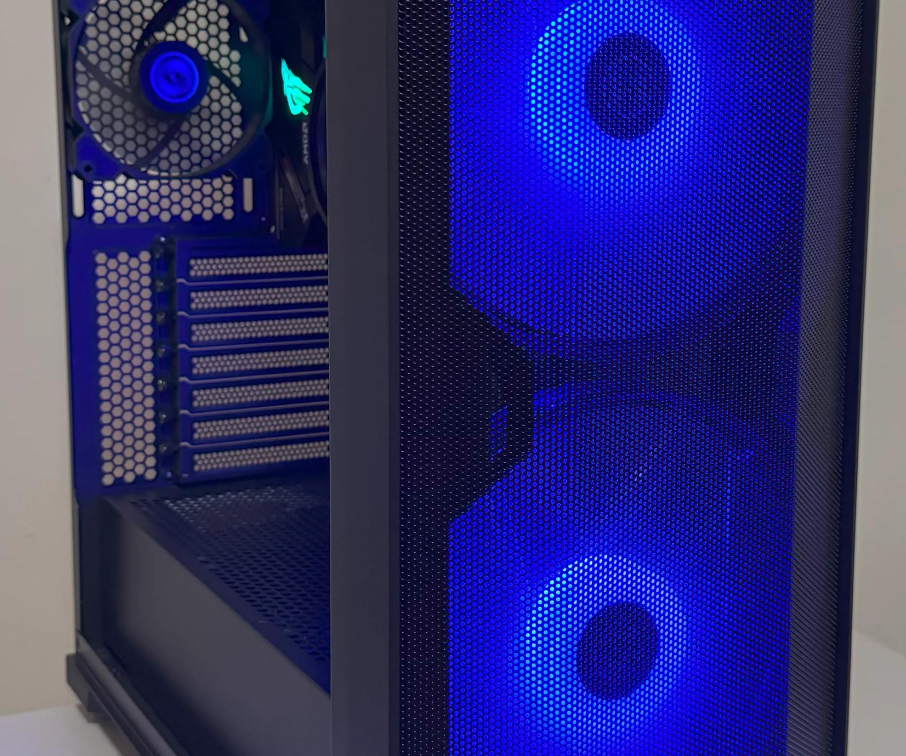ASUS STRIX B550-F AMD Ryzen 5 5600GT Gaming PC Radeon Vega 7 Graphics 32GB DDR4 1TB SSD Lian Li 215
