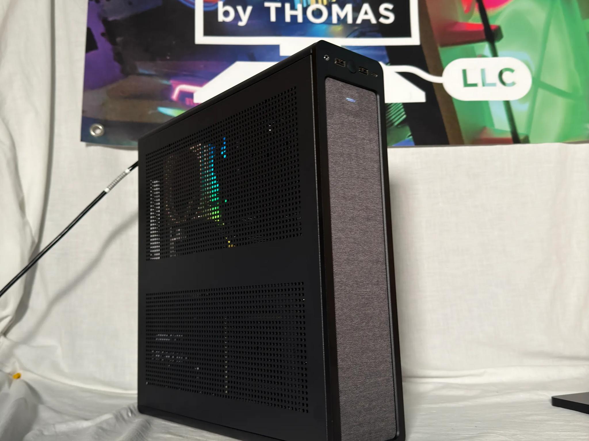 RTX 4070TI SUPER SMALL FORM FACTOR Ryzen 7 7800X3D