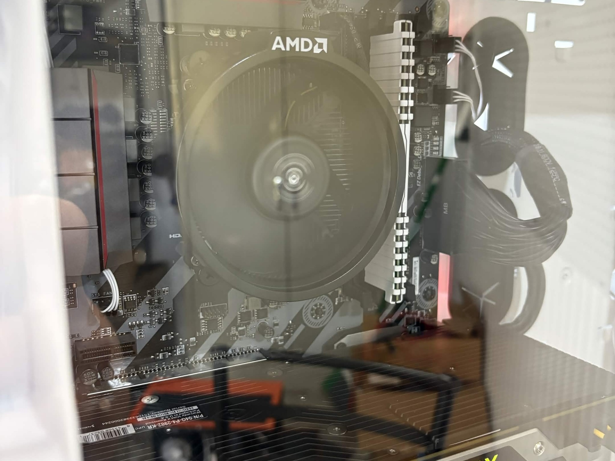 White Gaming Computer - Ryzen 7 - GTX 980