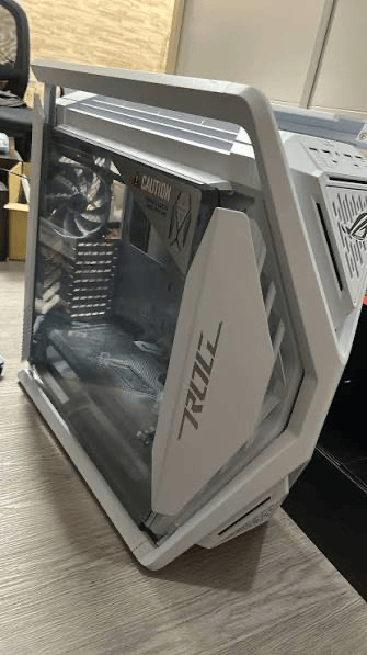 Open Box Asus Rog Hyperion WHITE