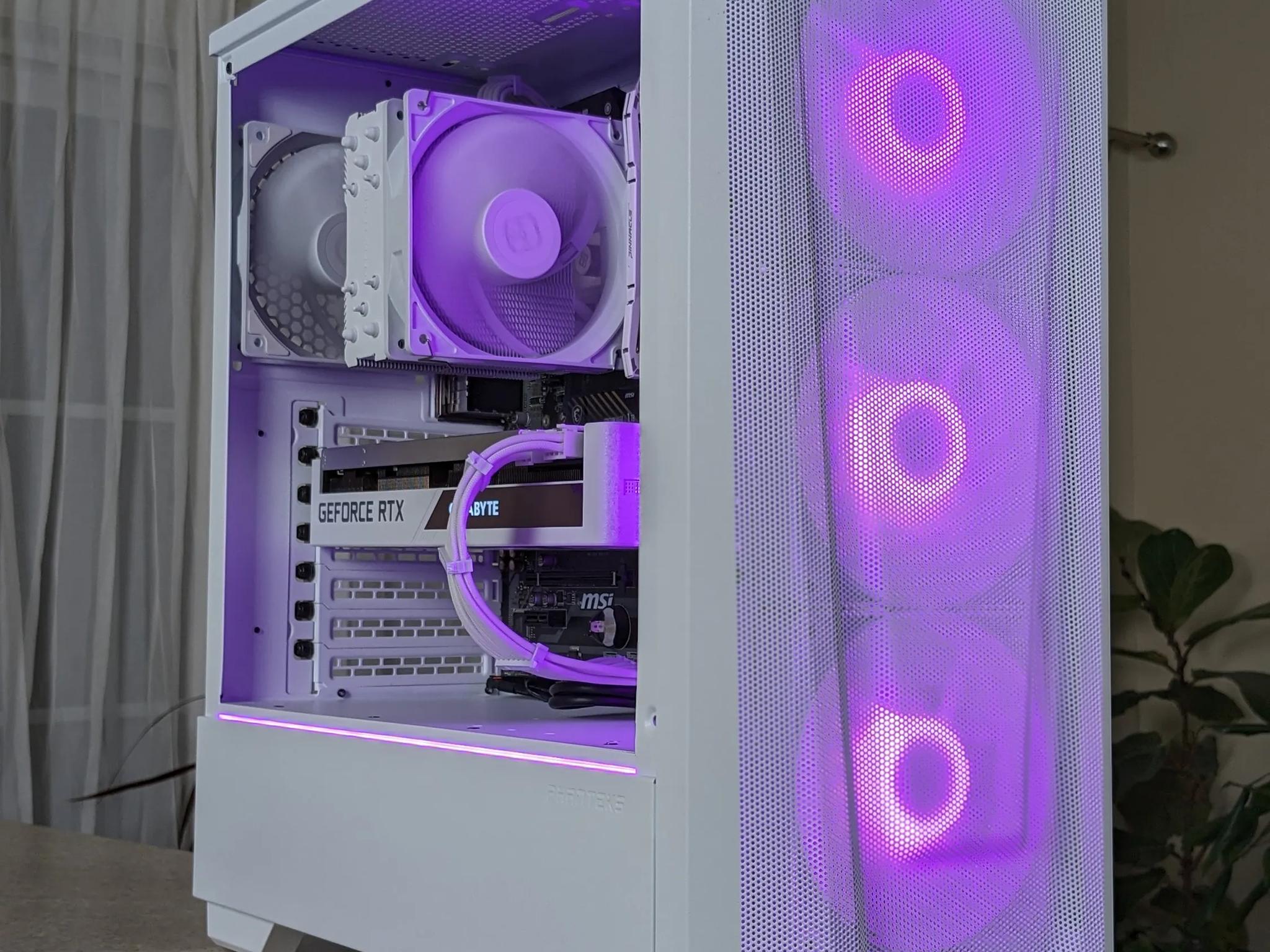 Mid Range All White Gaming PC - Ryzen 5 5600 - RTX 3070
