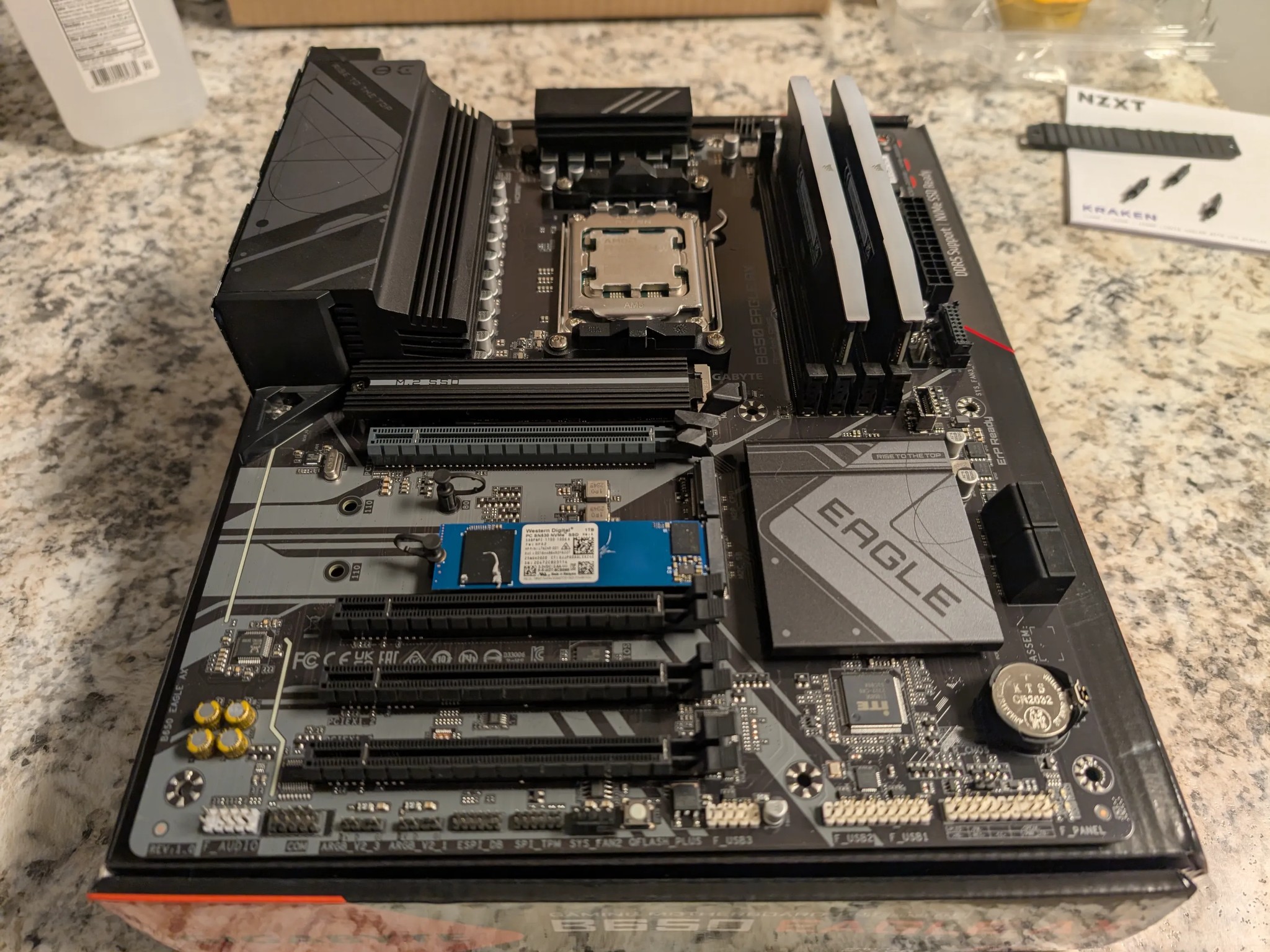 Ryzen 5 7600X | Gigabyte Eagle AX B650 | 64GB DDR5 RAM| 3TB SSD