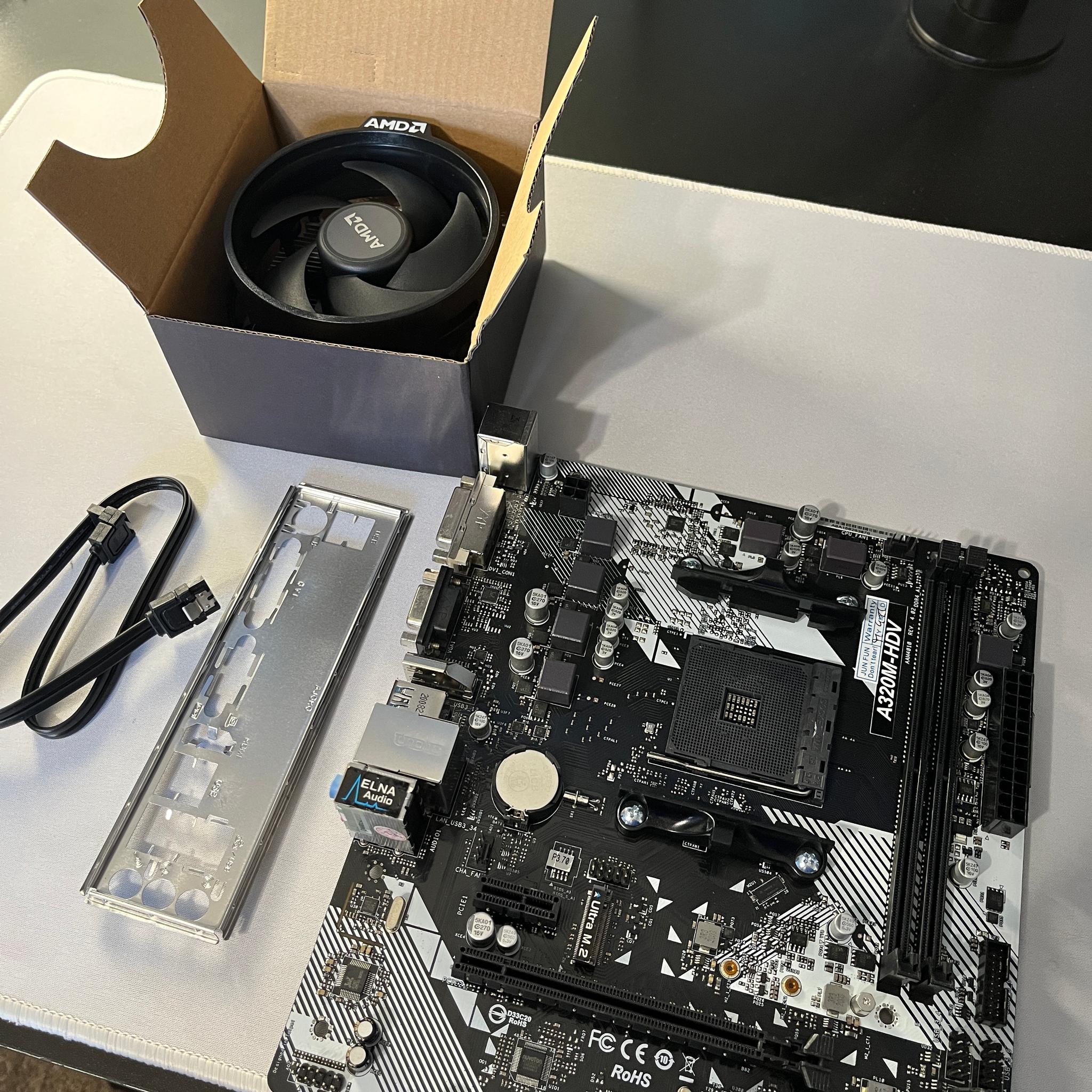 Combo! ASROCK A320M-HDV, CPU Cooler, Sata Cable