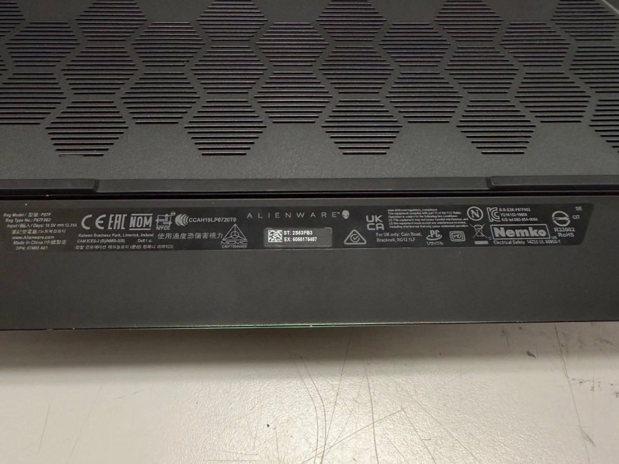 Dell Alienware M15 R3 Intel i7 10750H AMD RX 5500M 16GB RAM 512 GB NVME SSD
