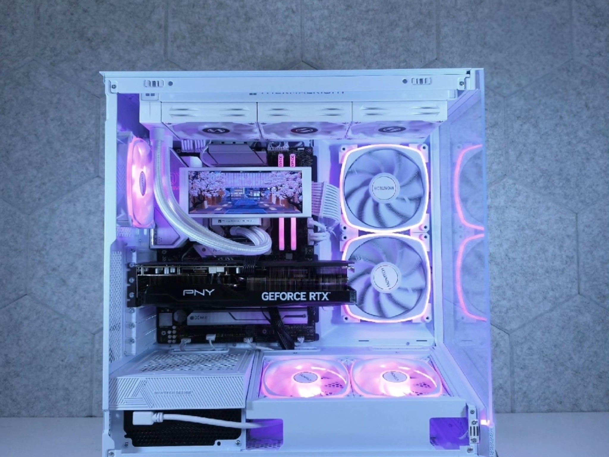 PNY RTX 5070Ti 💜 Ryzen 7 9800X3D