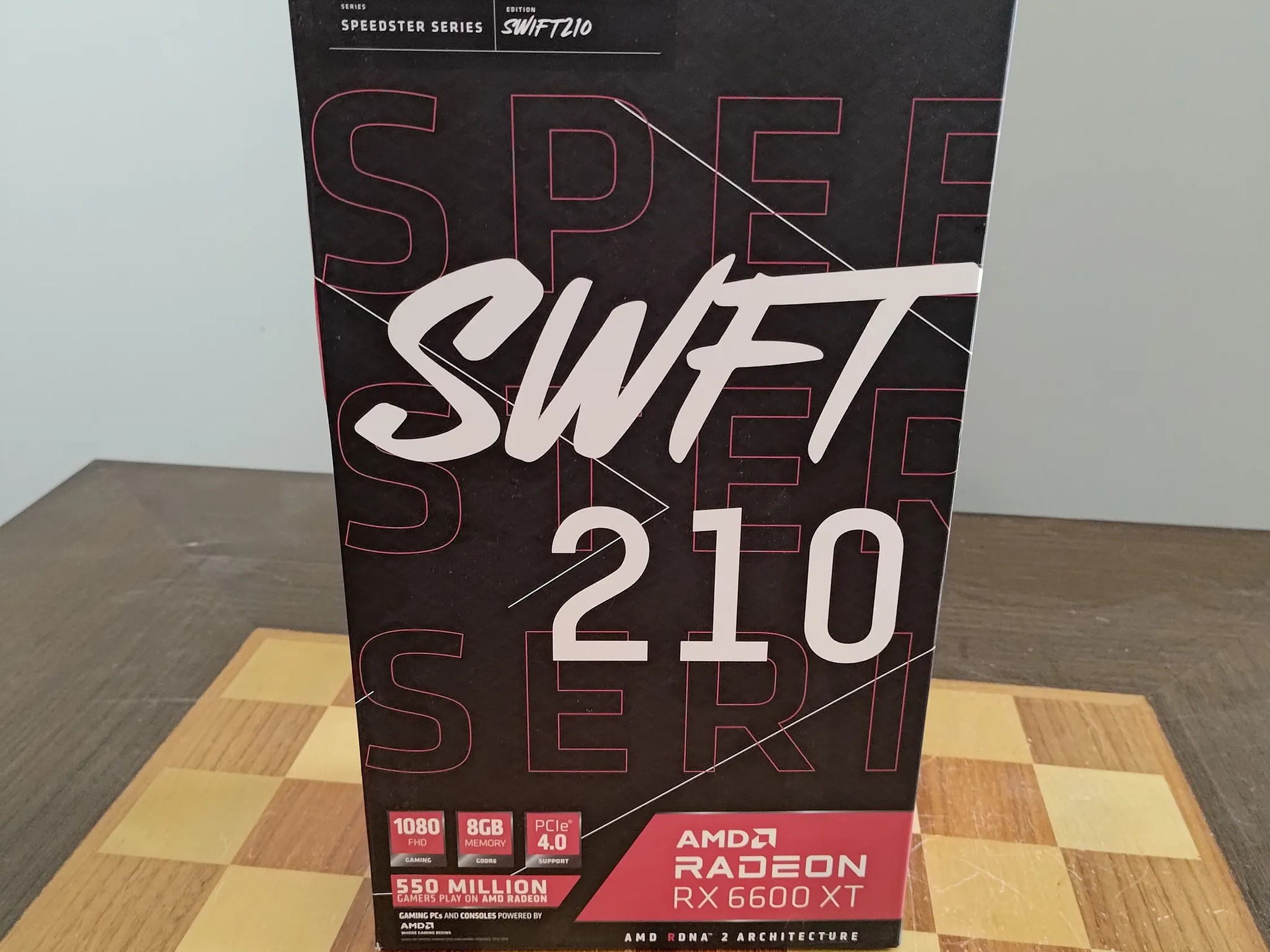 XFX SWFT 210 RX 6600 XT