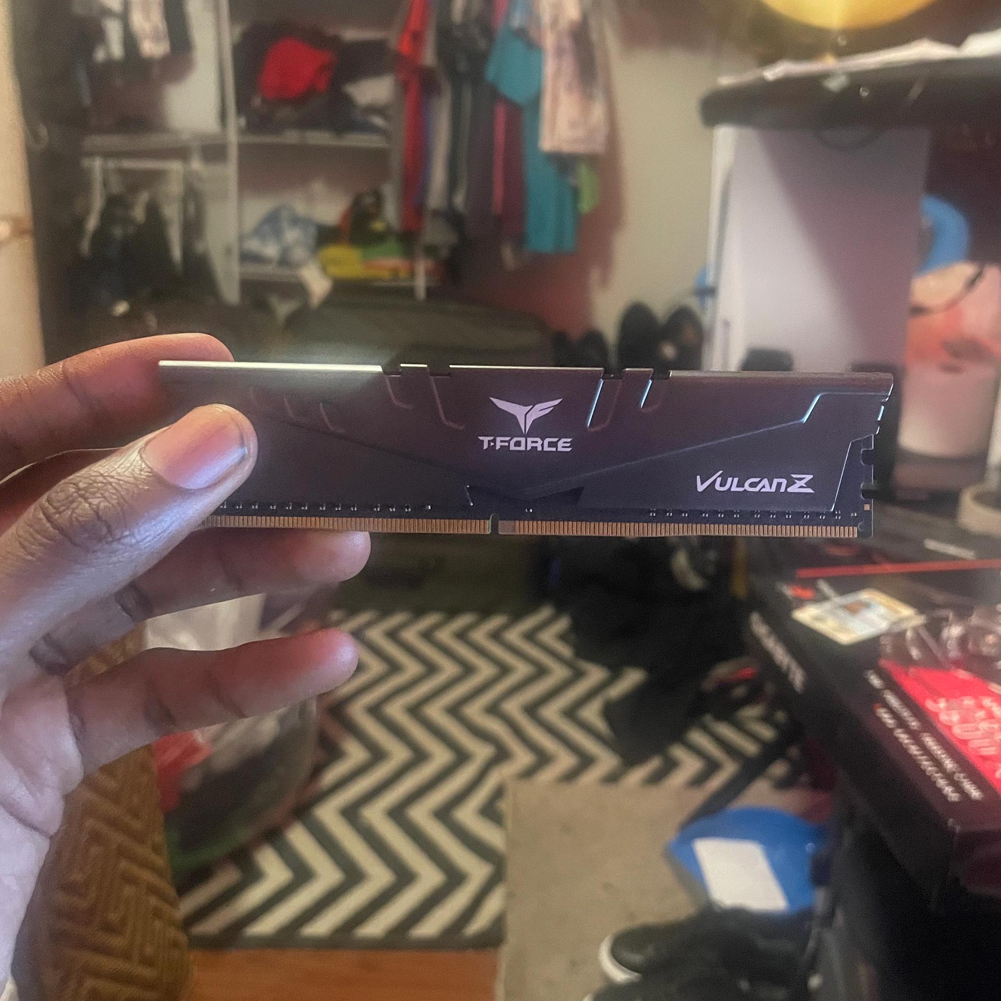 TEAMGROUP T-Force Vulcan Z DDR4 16GB Kit (2x8GB) 3200MHz