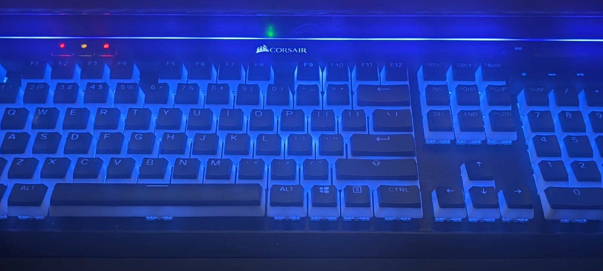 Corsair K95 Platinum RGB