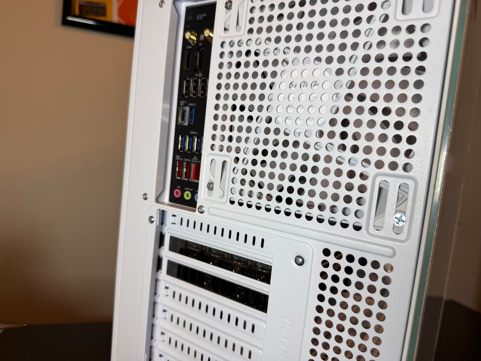 🪵RTX 4070 Super, Ryzen 5 9600X, 32gb DDR5, 2TB NVMe🪵| Gaming/Streaming PC | Customizable Screen!