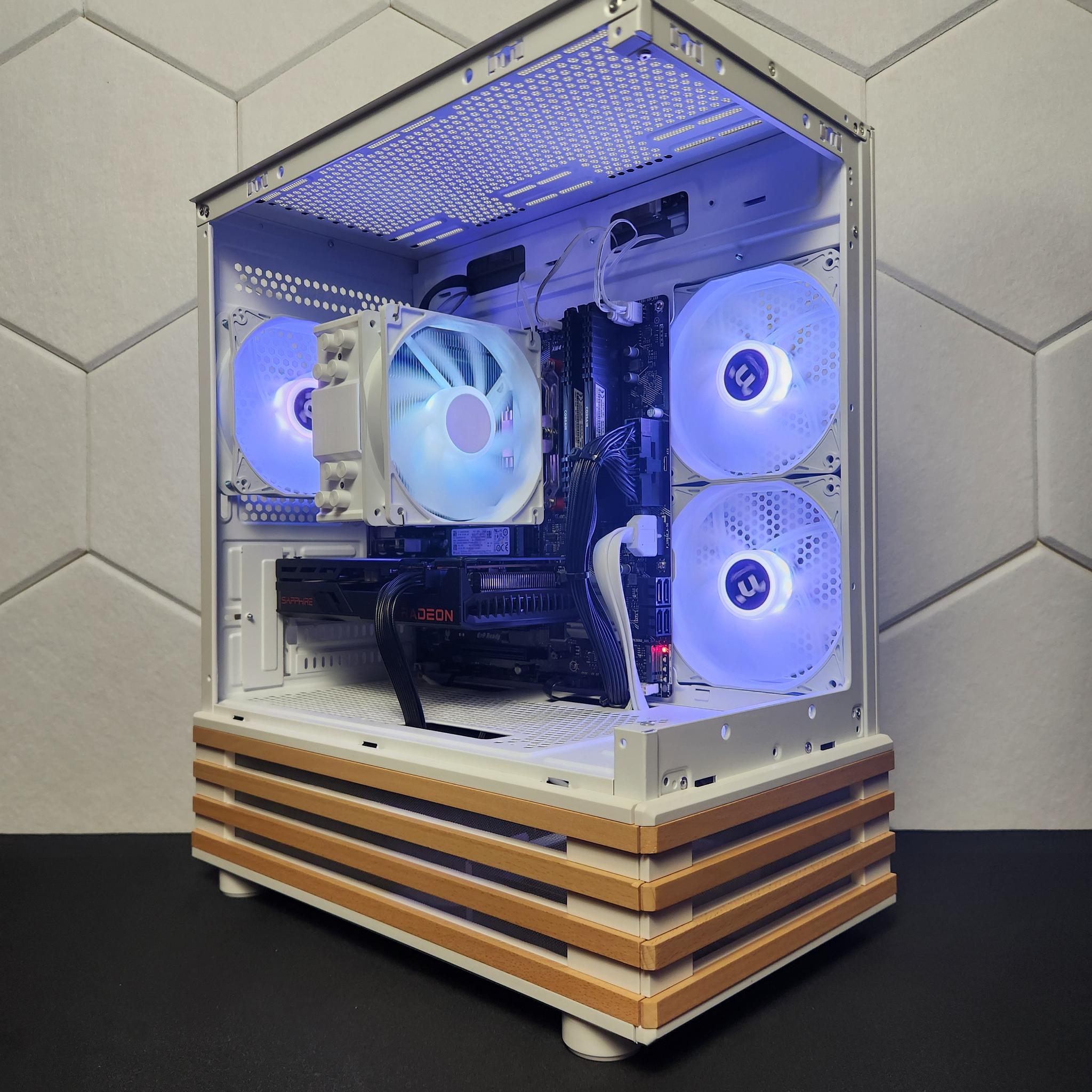 RX 6600 | Ryzen 5 5500 | 16GB DDR4 | 256GB SSD + 1TB HDD | WIFI+BT | Win 11 Home "Ice Cap"