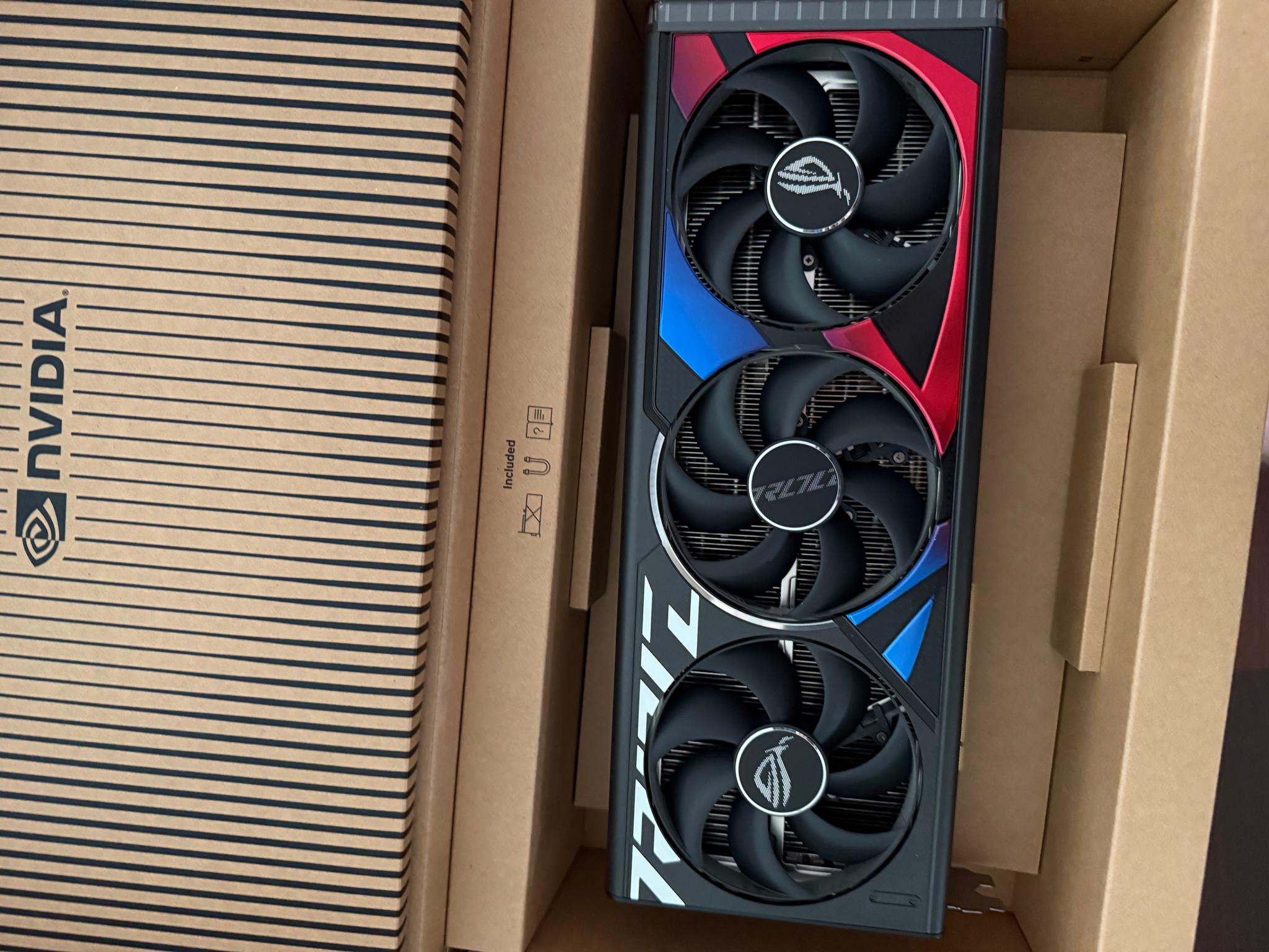 4090 strix
