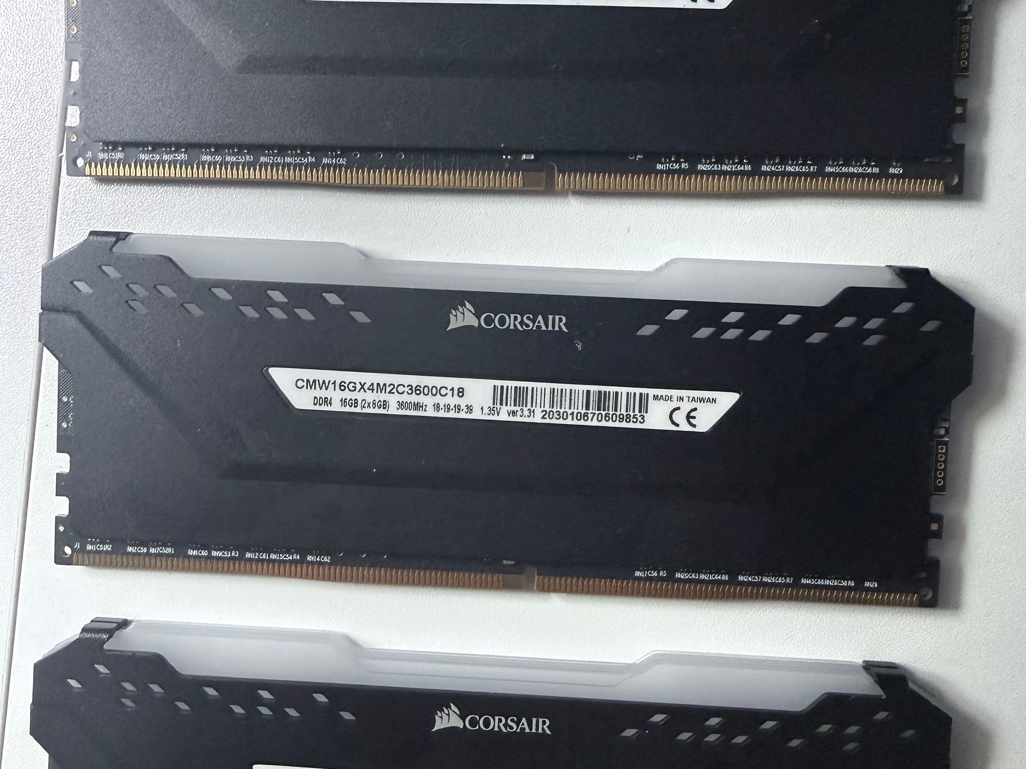 CORSAIR - VENGEANCE RGB PRO 24GB (3x8GB) DDR4 3200MHz C16 UDIMM Desktop Memory - Black