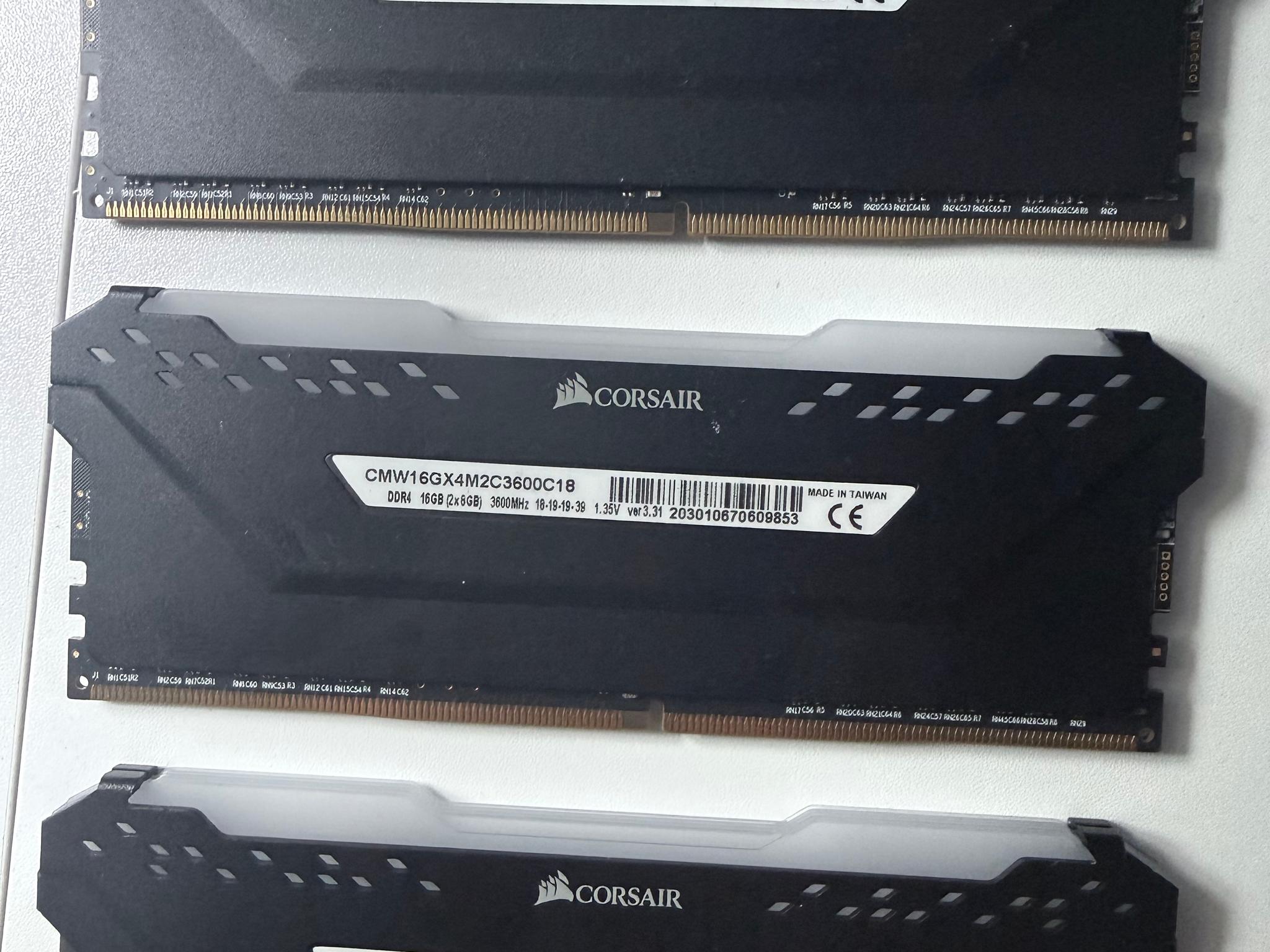 CORSAIR - VENGEANCE RGB PRO 24GB (3x8GB) DDR4 3200MHz C16 UDIMM Desktop Memory - Black