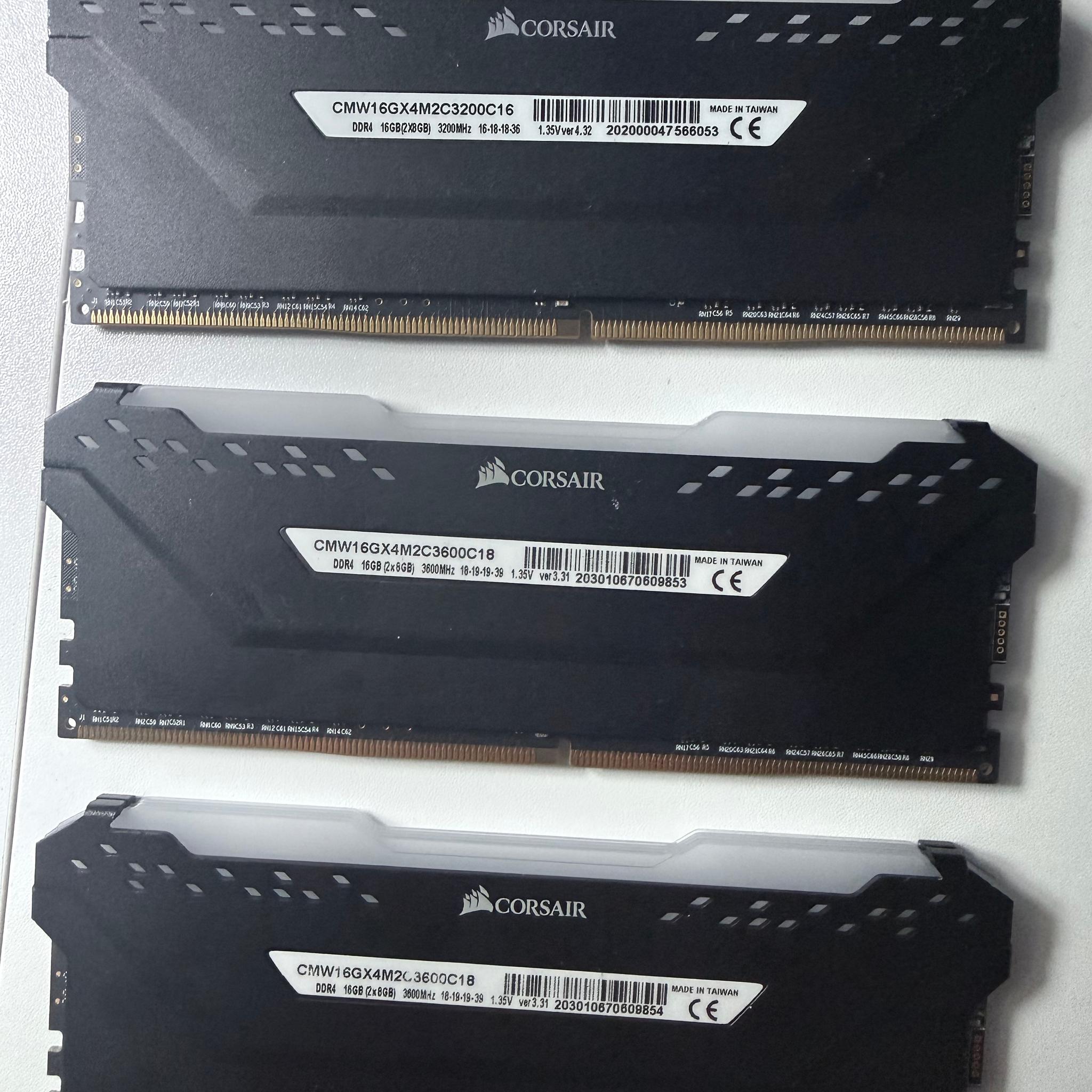 CORSAIR - VENGEANCE RGB PRO 24GB (3x8GB) DDR4 3200MHz C16 UDIMM Desktop Memory - Black