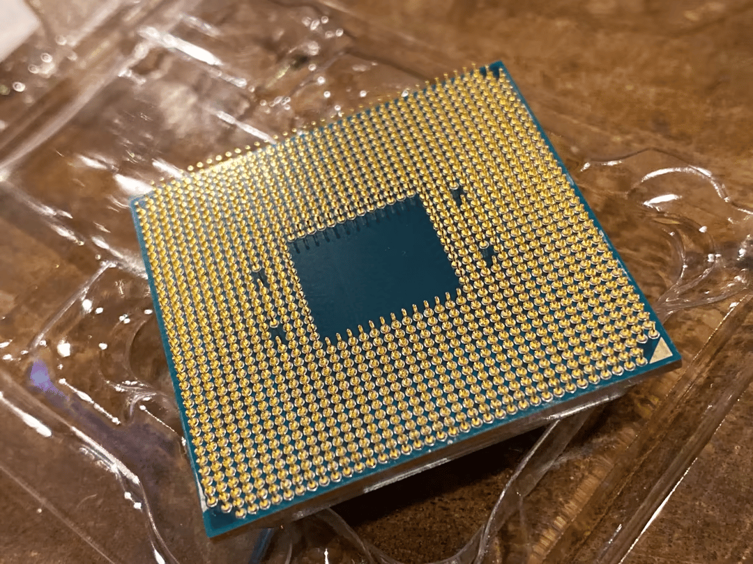 Ryzen 5 3600 6-Core + New AMD Wraith LED RGB Cooler - Excellent Condition