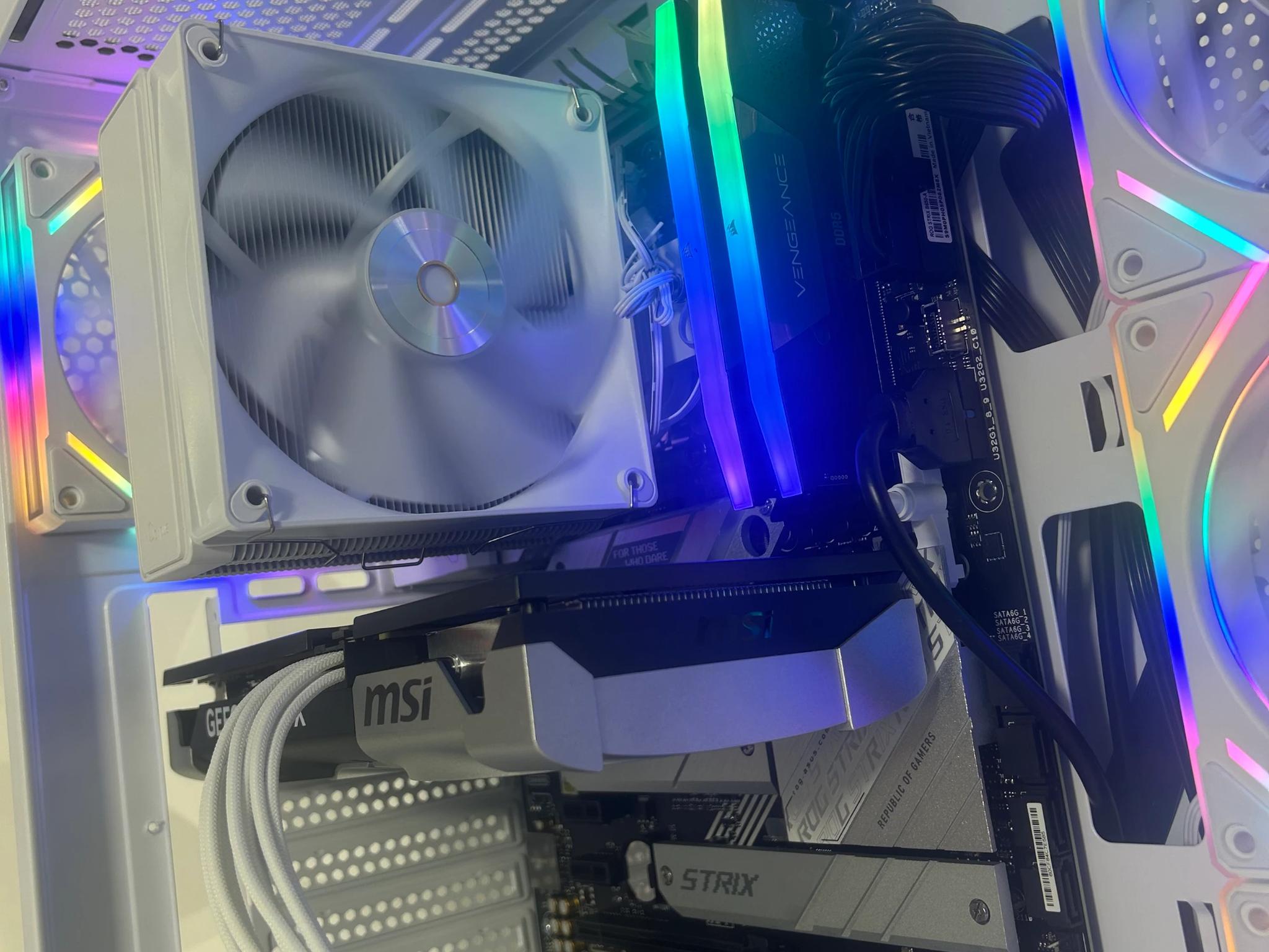 🔥AZURE V2🔥 Gaming PC Ryzen 7 7700 | RTX 5060 Ti | 32GB DDR5