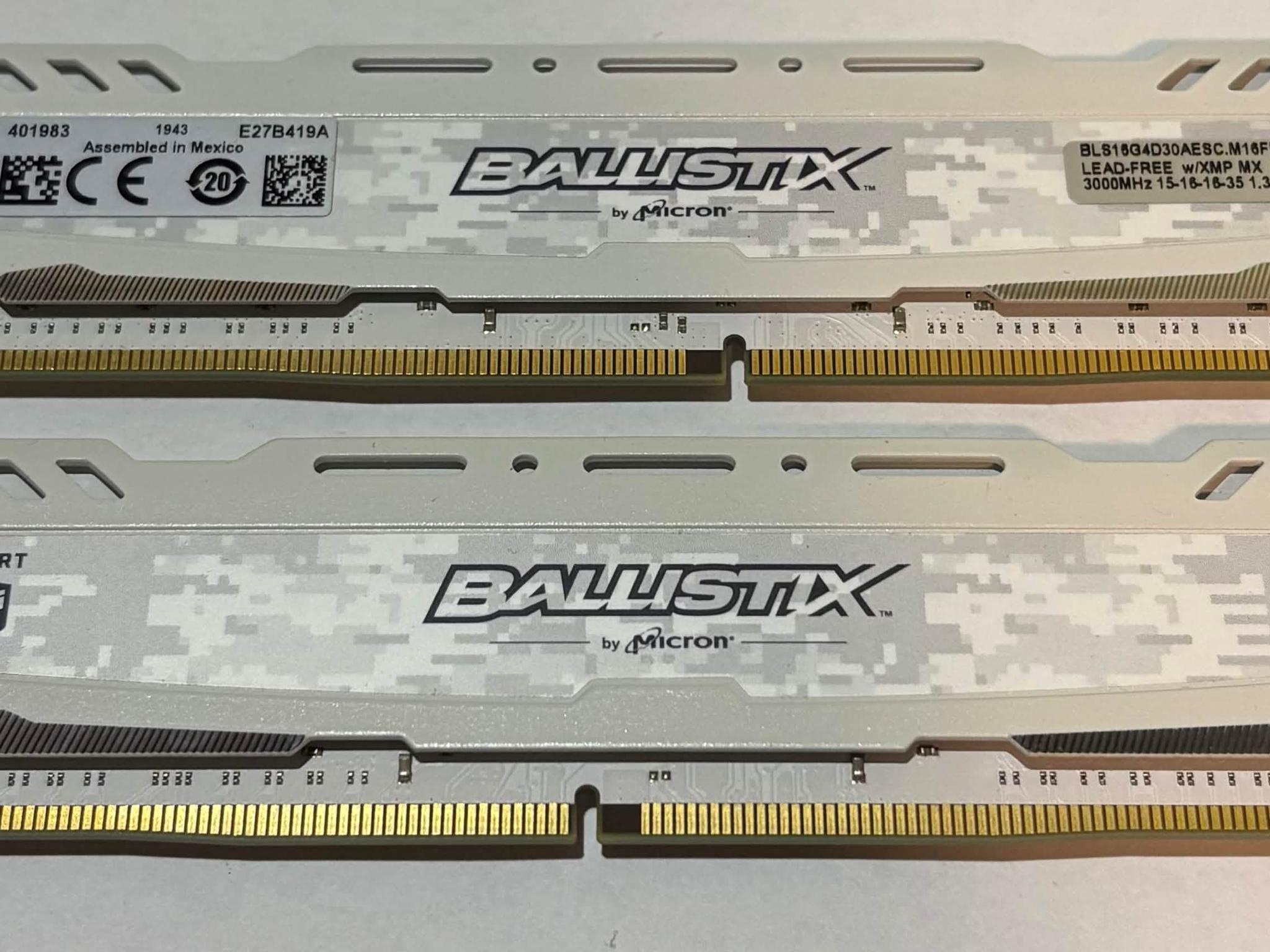Crucial Ballistix Sport LT 32GB (2x16GB) DDR4-3000 CL15 White Digital Camo RAM Kit