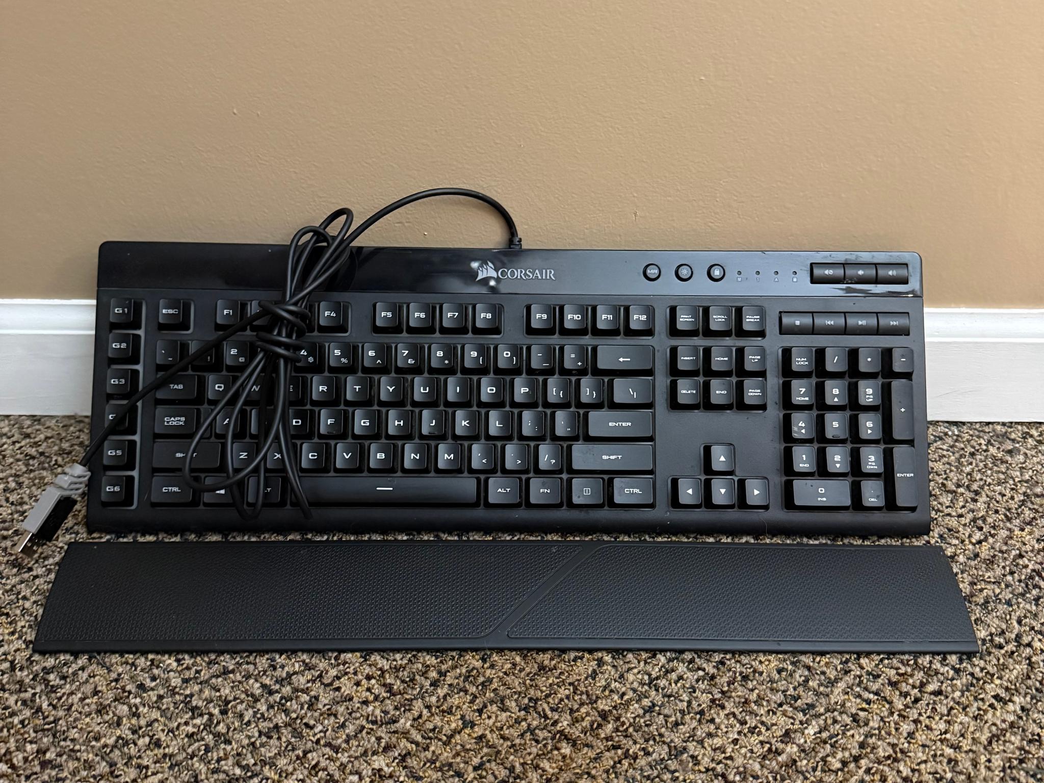 CORSAIR K55 RGB Keyboard and Corsair Harpoon Mouse Bundle