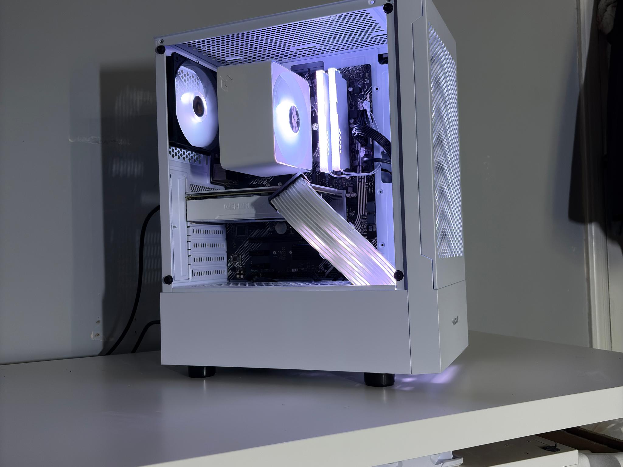 White Gaming PC | i7 + RTX 2060 Super | 16GB 3200MHz | Ready to Play