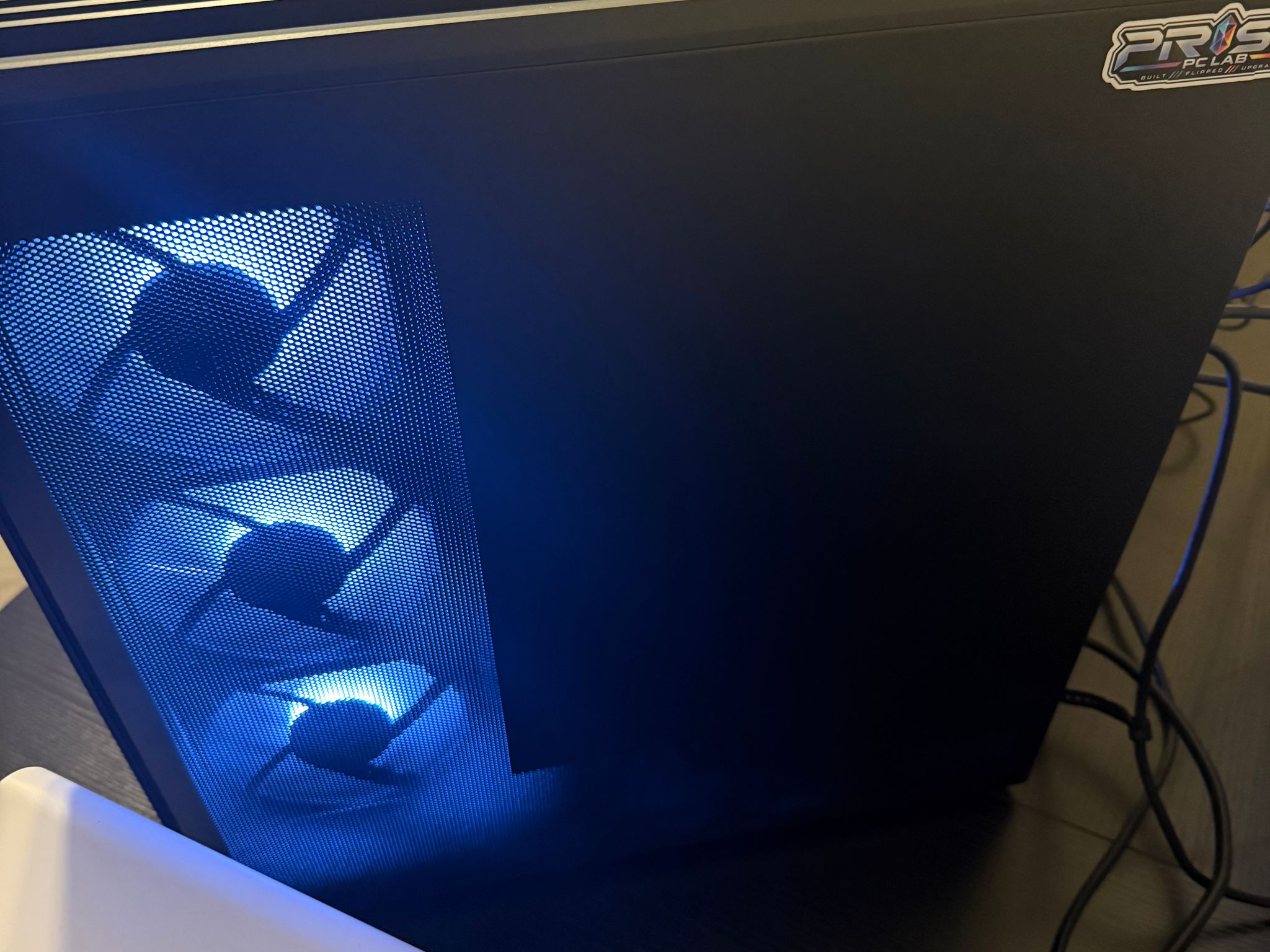 Gigabyte Radeon RX 9070 XT OC Custom Gaming PC - Ryzen 7 5800X3D, 32GB RAM, 3TB SSD Storage
