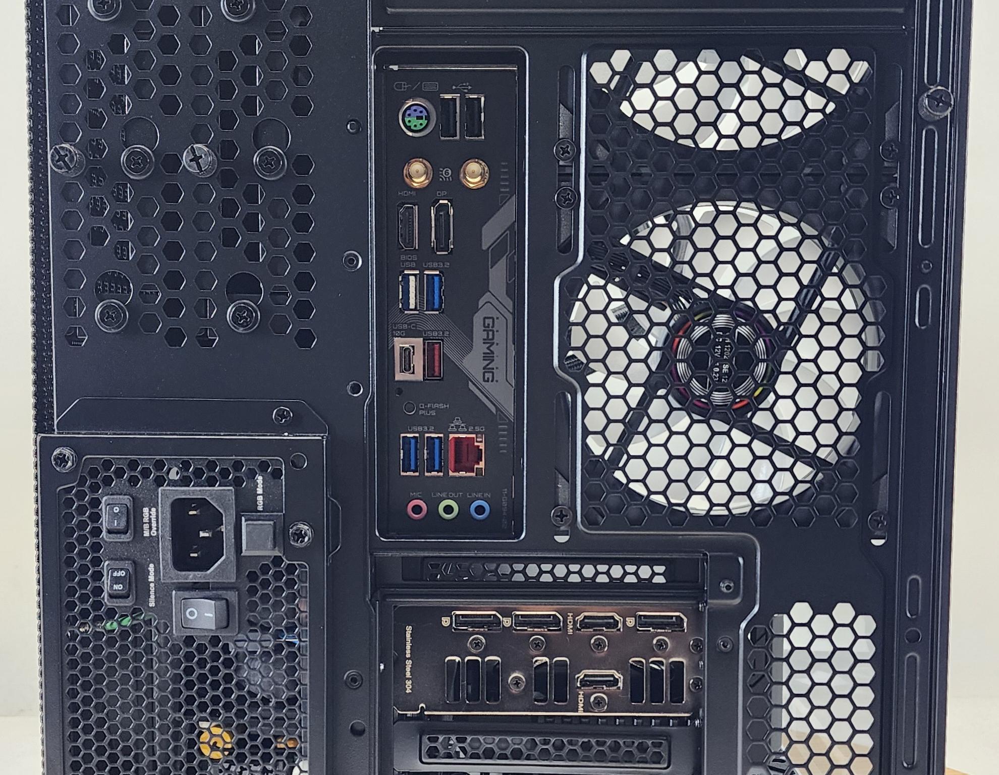 Gaming PC Ryzen 7 9700X 32GB RAM 1TB SSD RTX 4070 Ti SUPER 16GB Win11 Computer