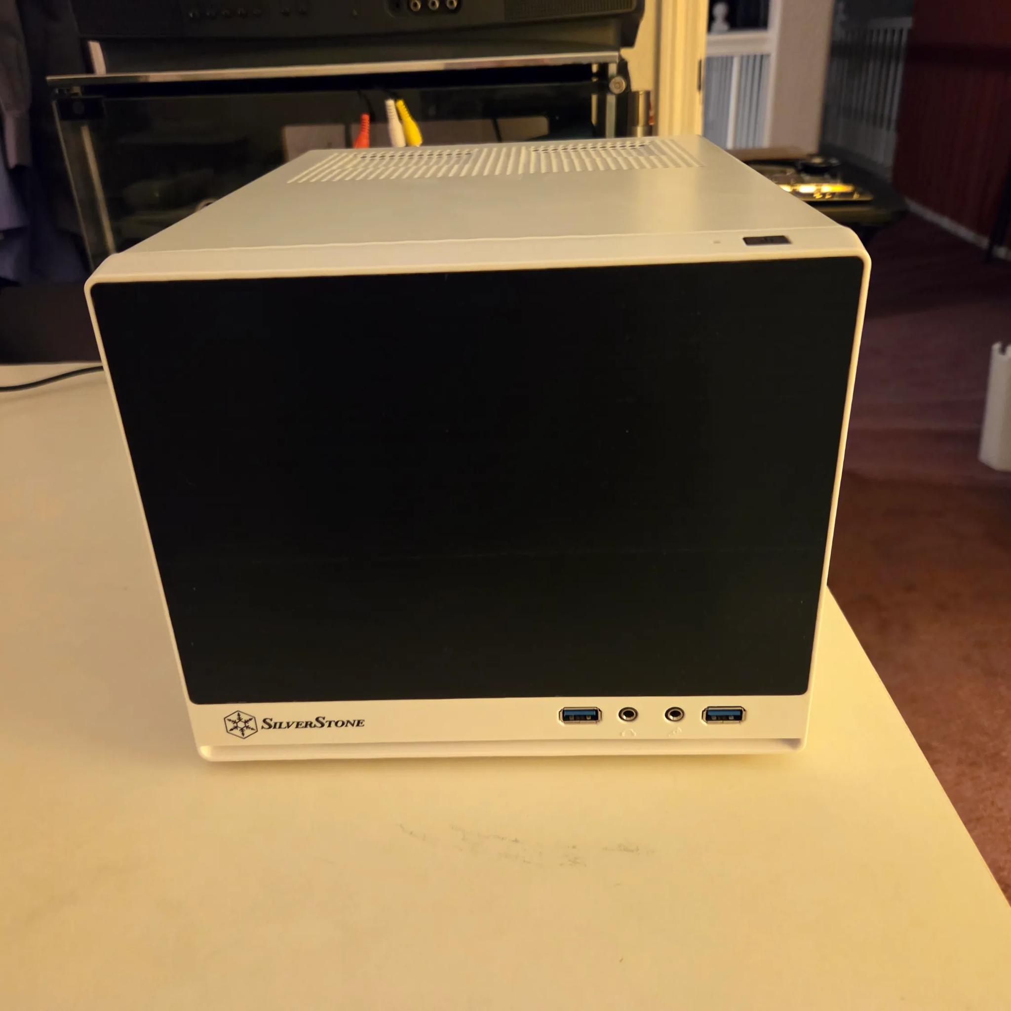 SilverStone Mini-ITX PC Case SST-SG13WB-Q-USA w/ Bonus Fan