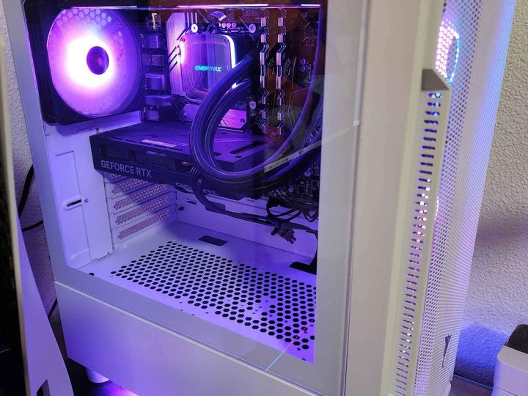 BLACK FRIDAY** Like NEW Skytech Archangel Gaming Pc