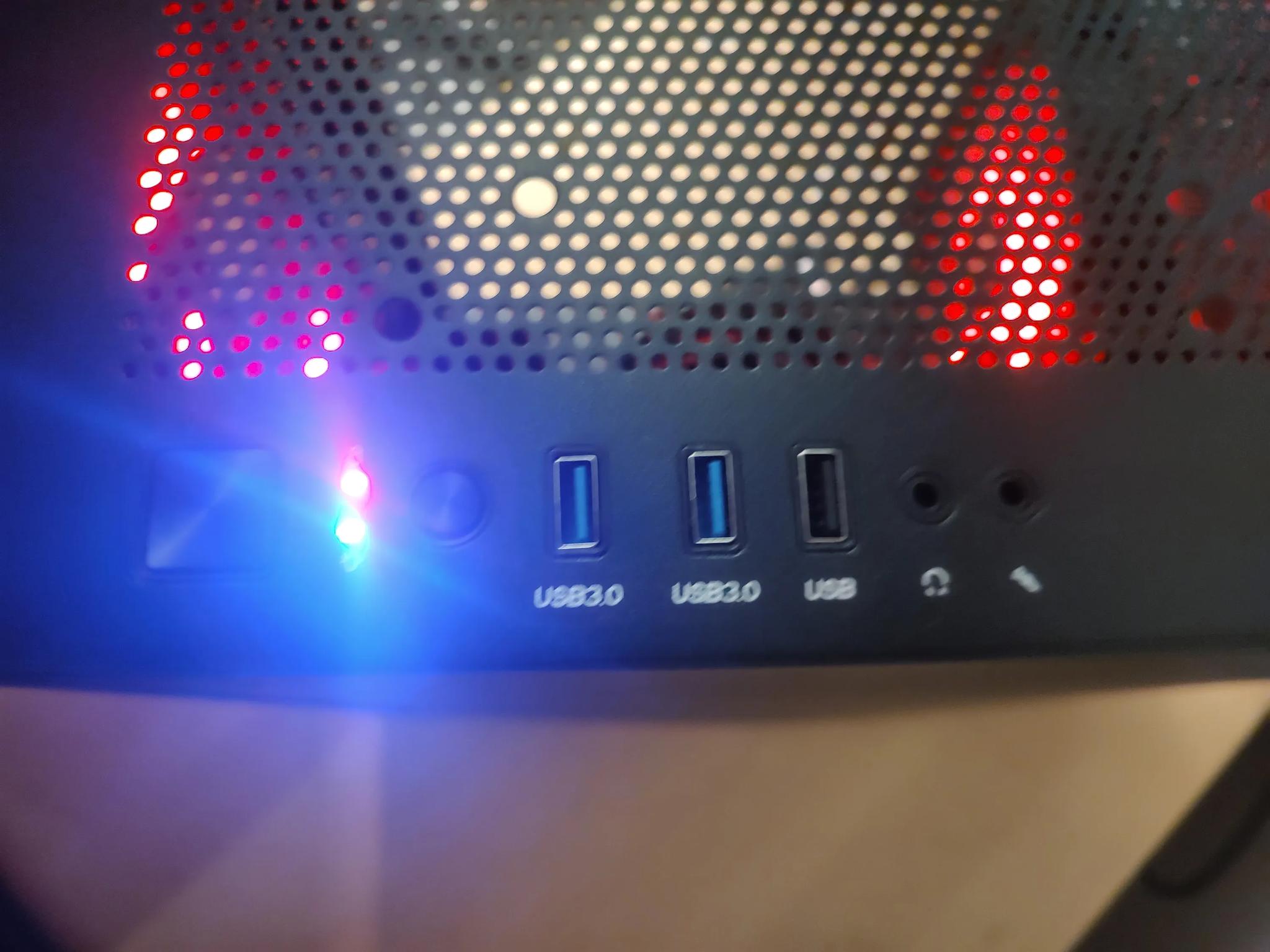 Gaming PC - Ryzen 5500, RX 6600 XT, 32GB RAM, 1TB SSD, WIFI + Bluetooth