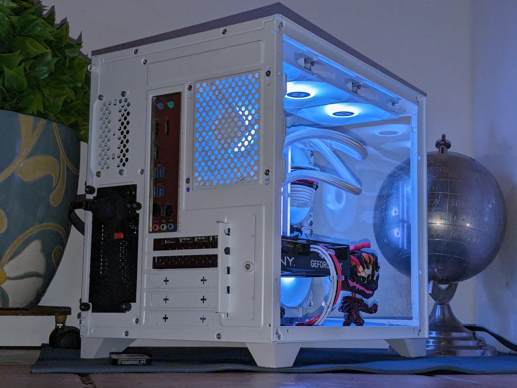 (Liquid🌊Cooled) RTX 4070 12GB| I7-11700F| 32GB Ram(DDR4)| 1TB Samsung NVMe/SSD| Windows 11