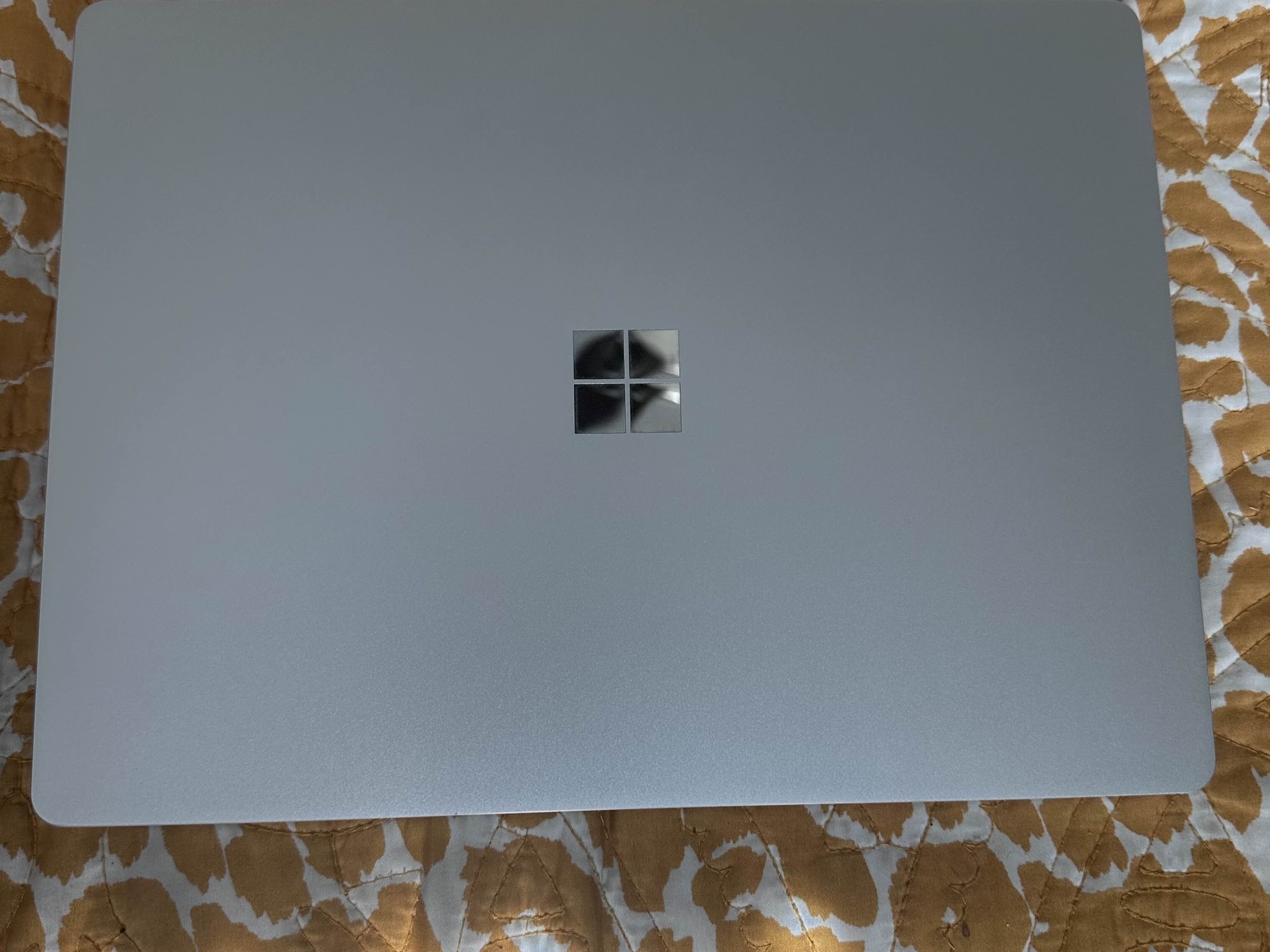 Microsoft Surface Laptop Go 12." i5 10th gen, 64gb SSD, 4gb RAM, Win 11