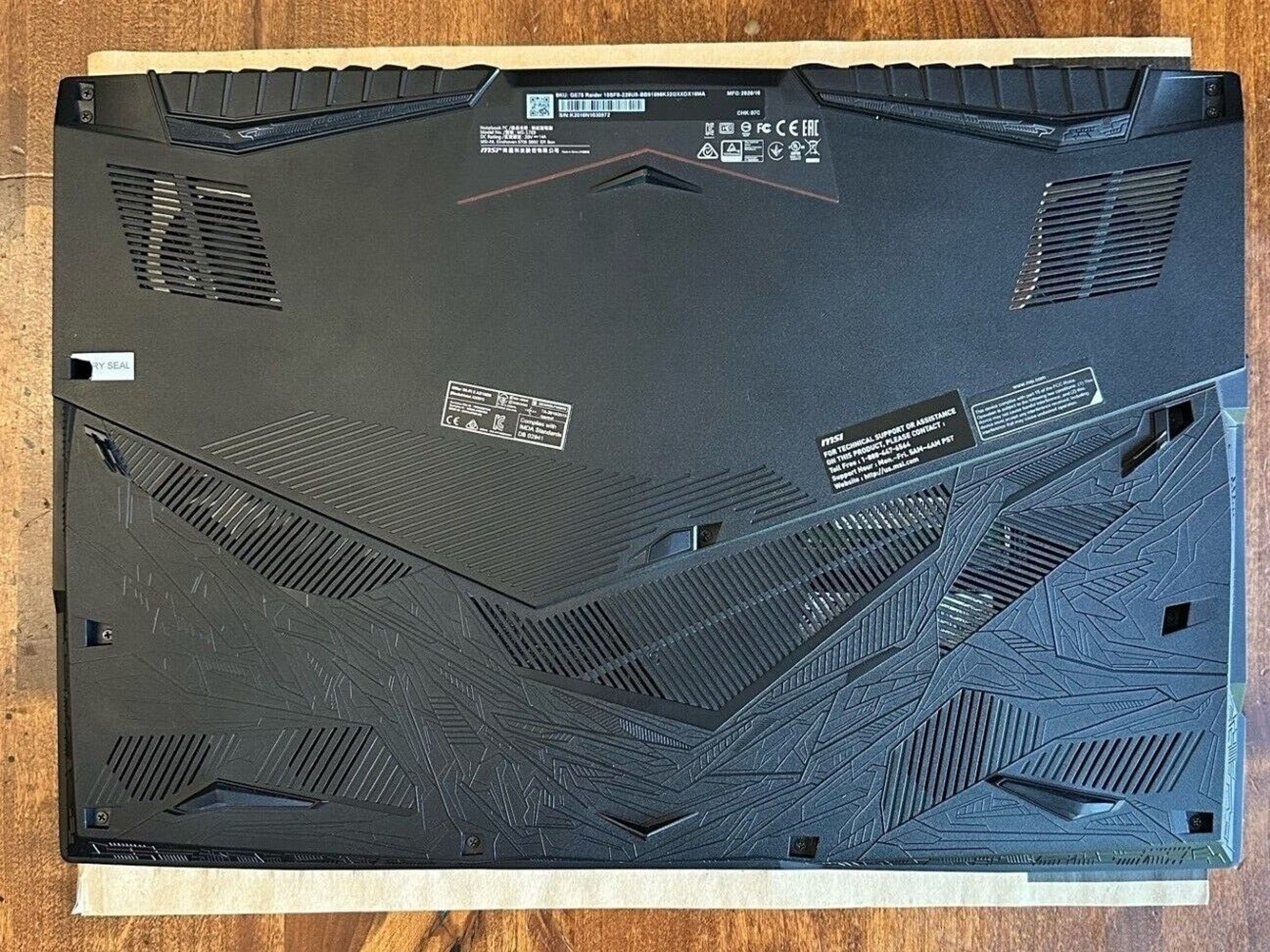 MSI GE75 Raider 10SFS-225US 17.3 in, 300 Hz screen, i9-10980HK, RTX 2070 Super