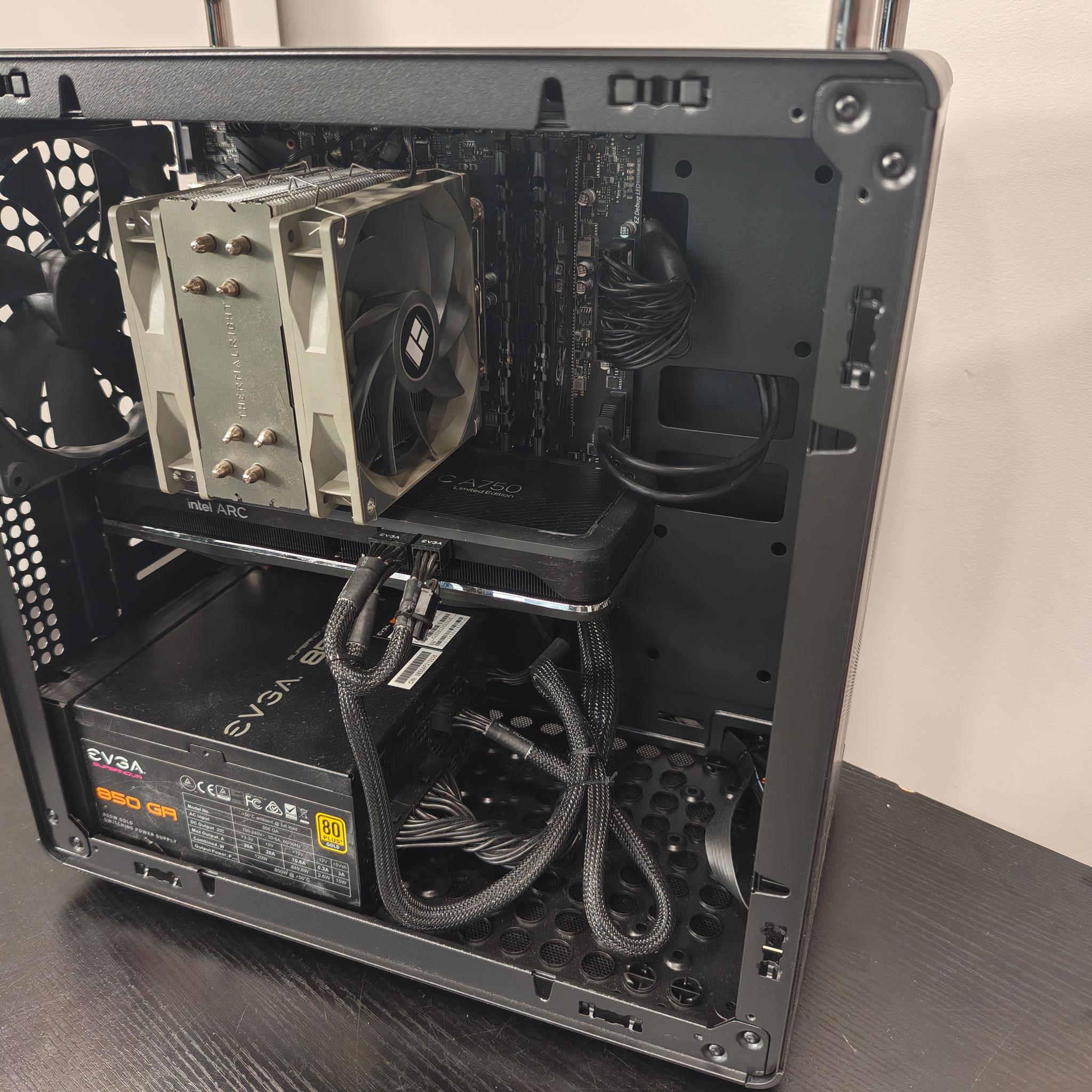 THE BLUE CUBE, fantastic value 1440P gaming pc equipped with FRAME GEN