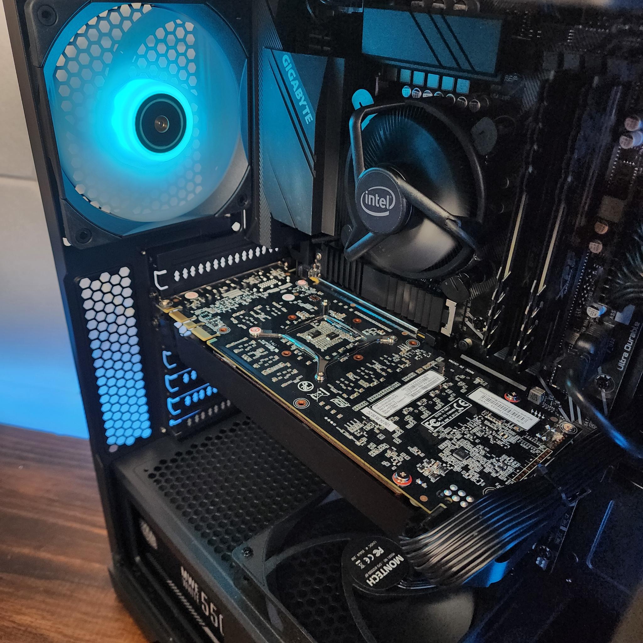 💙🖤💙 PNY GTX 1070 Ti // Intel Core i3 10100F // XPG 16GB 3000MHz