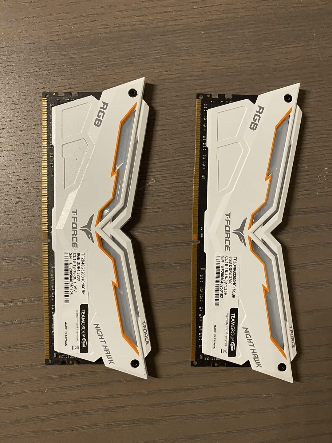 UNTESTED TeamForce NightHawk White RGB RAM 16GB 8X2 3200 MHZ UNTESTED LIQUDATION