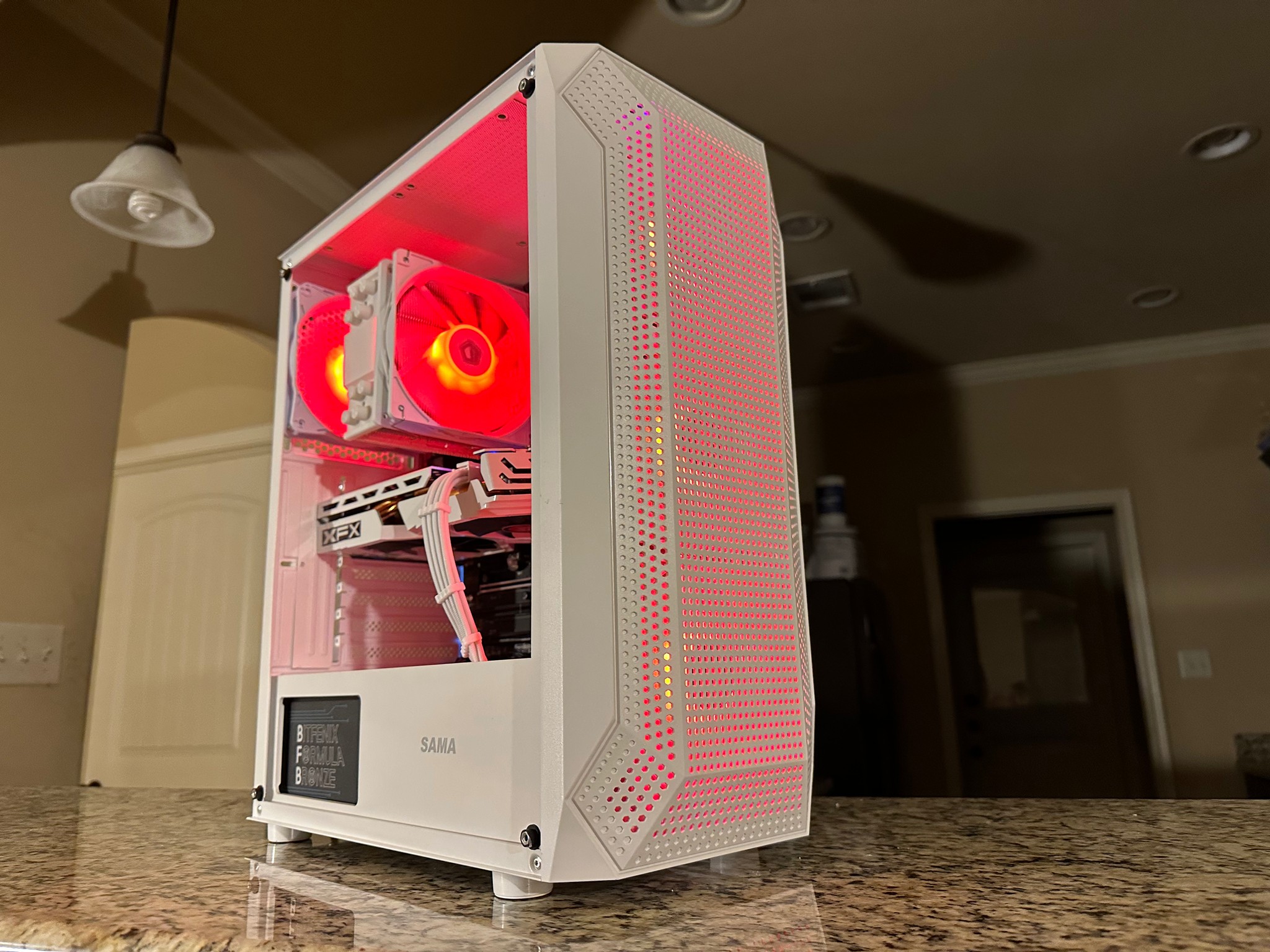 RGB Gaming PC Intel i5-6600k / RX 580 8gb / 16gb Ram