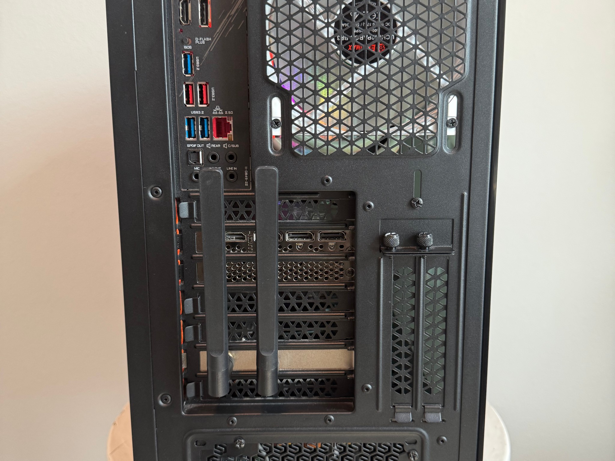 Corsair 4000D - Ryzen 7 5700X 8-Core, RTX 3070, 48GB DDR4, 1TB M.2 NVMe