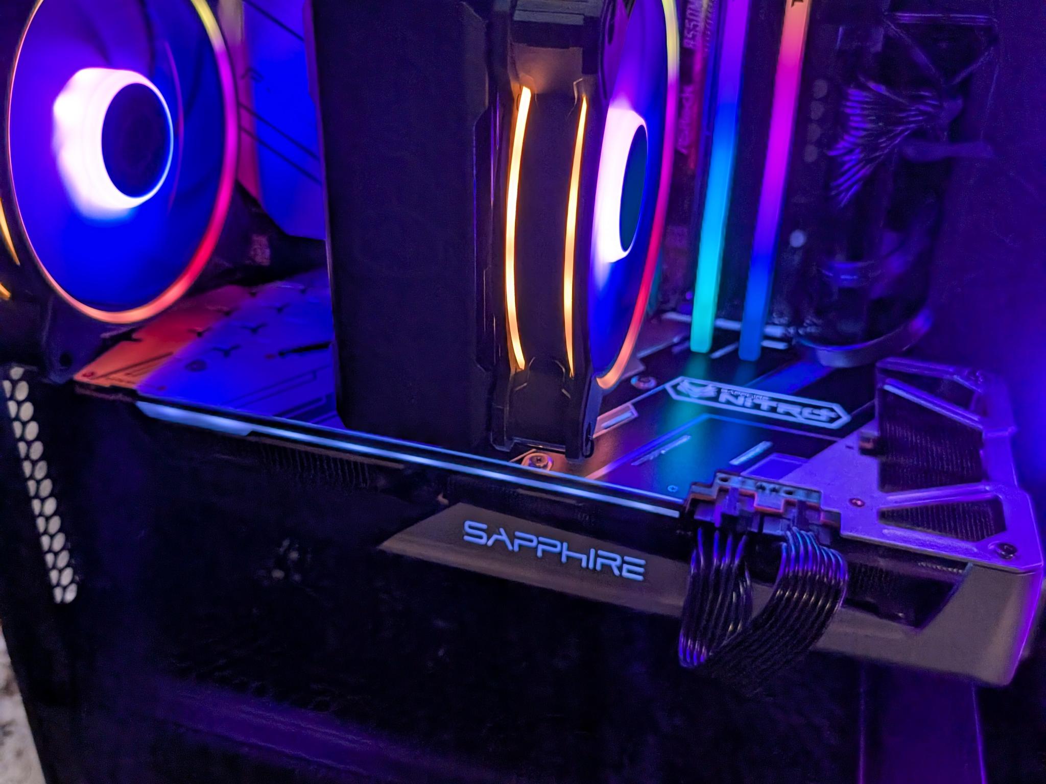 | RYZEN 3600 | RX5700XT | B550 | 16GB
