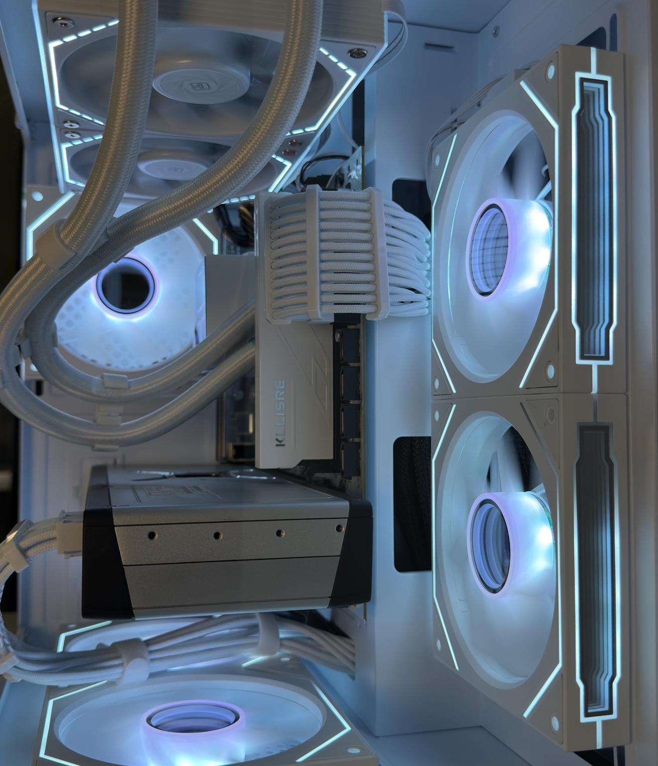 ⚪️WHITEOUT FURY⚪️ 1440p | RX 6800 16GB | RYZEN 5 5600X | 1TB M.2