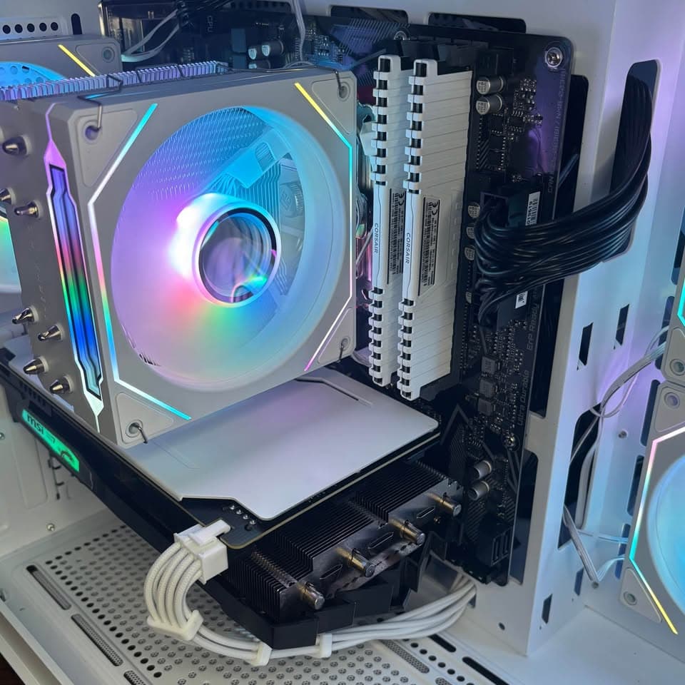 White Gaming PC (RTX 2060 6GB + AMD Ryzen 5 3600 + 16GB DDR4 + SSD)