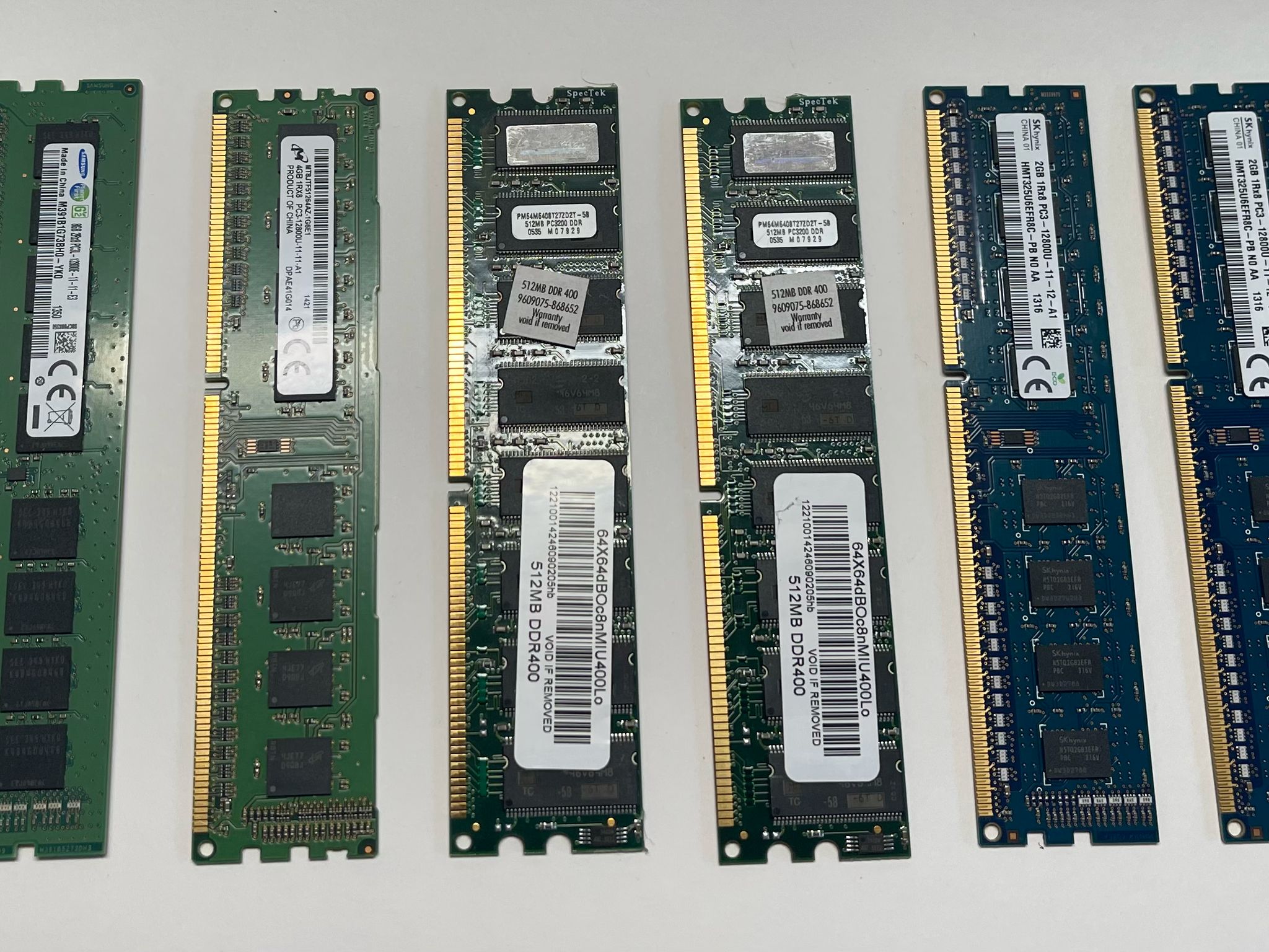 variety of old RAM modules