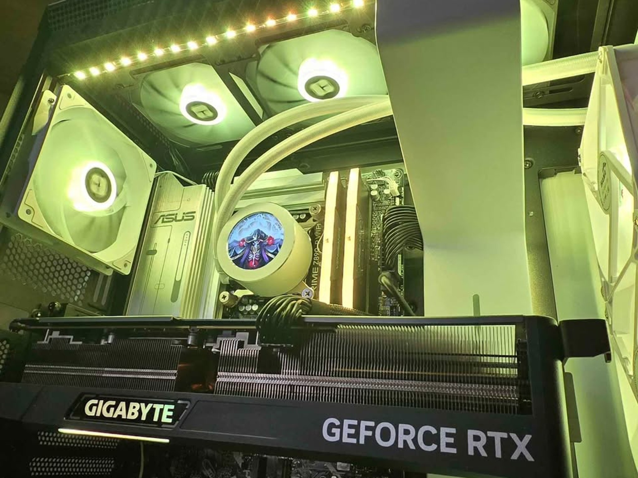 Custom Gaming PC "Overlord" - i7 265K @ 5.2 GHZ/RTX 4080 16GB (Full Parts In desc!)