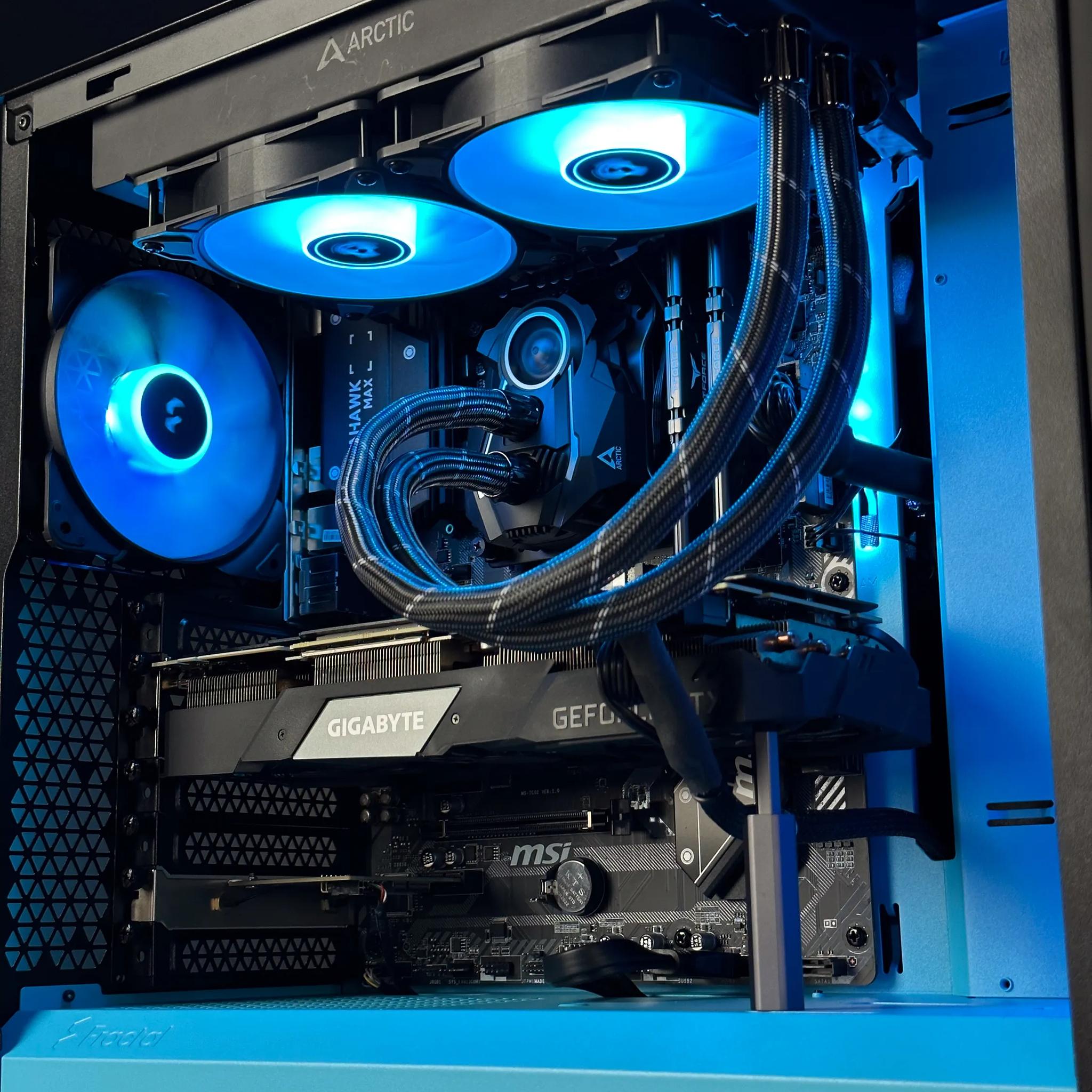 AMD Ryzen 7 3700x/RTX 2070 Super Gaming PC