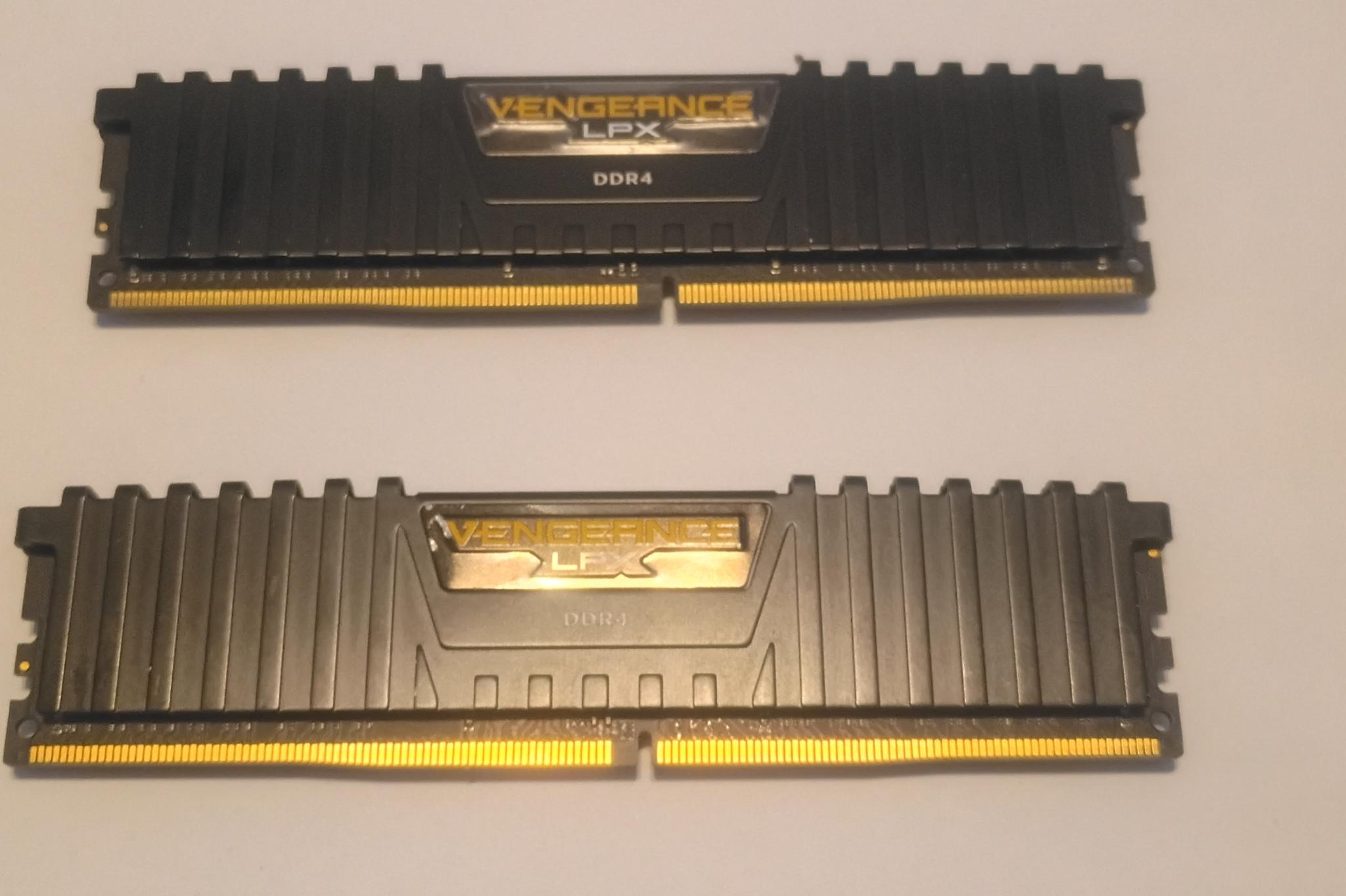 Corsair Vengeance LPX 32GB (2x16GB) DDR4 2666MHz CL16 – Tested & Working