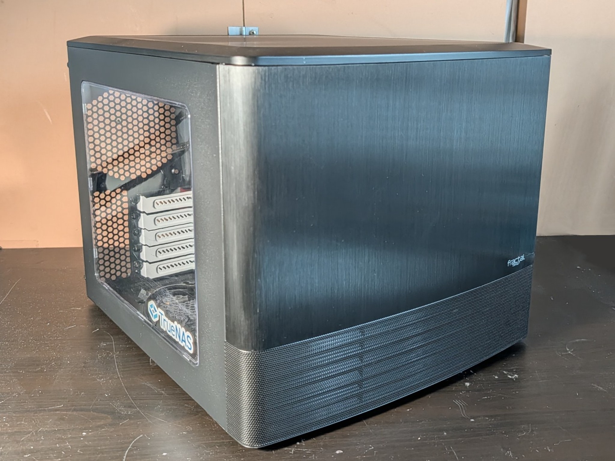 Fractal Design Node 804 Black Aluminum Micro ATX Cube Computer Case 8 Drives