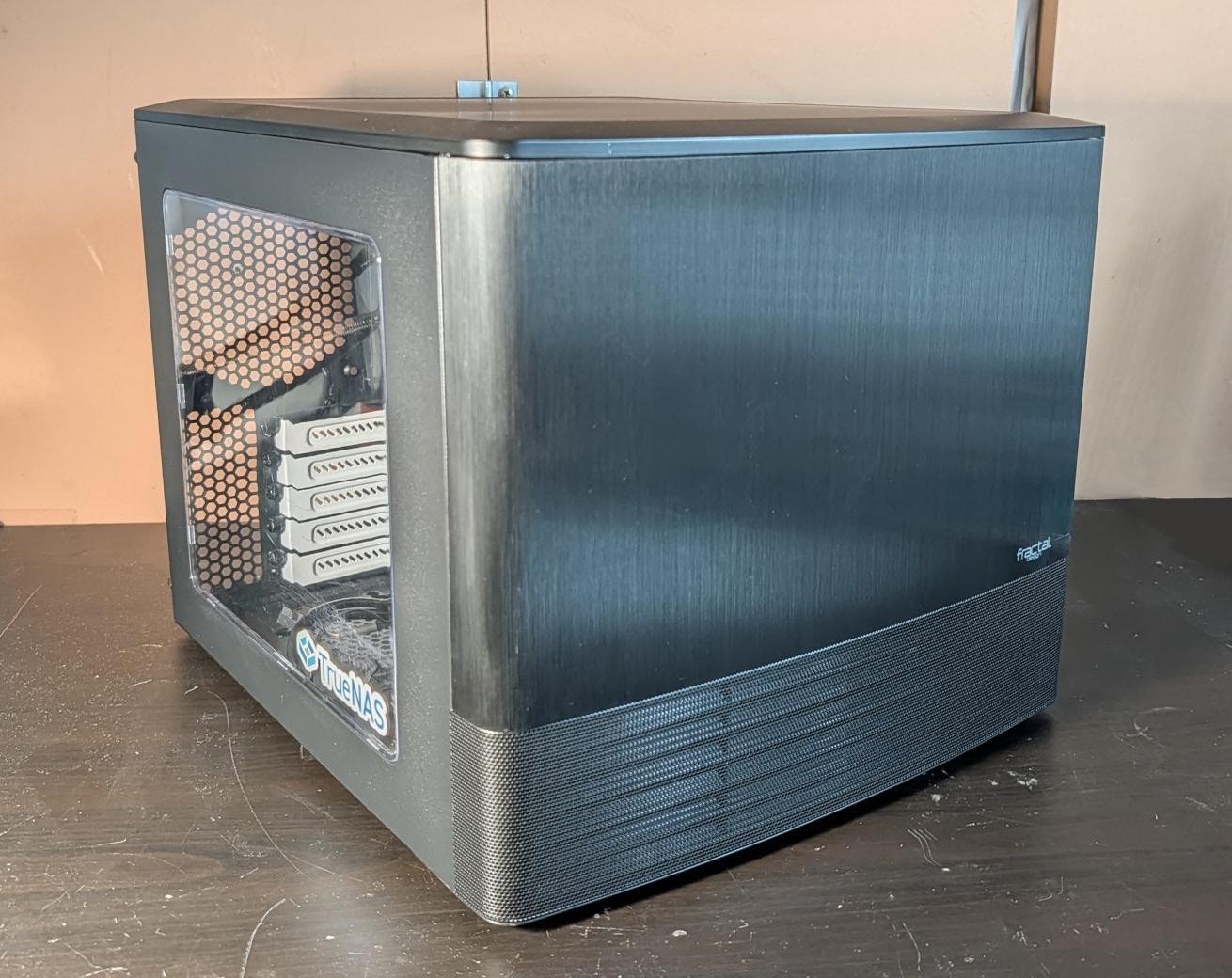 Fractal Design Node 804 Black Aluminum Micro ATX Cube Computer Case 8 Drives