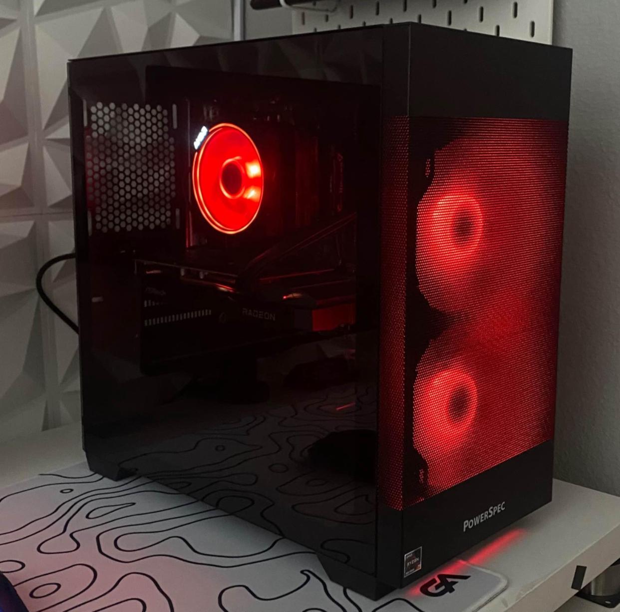 High End All Black Gaming Pc (5800x3D RX 7600 16GB RAM WIFI)