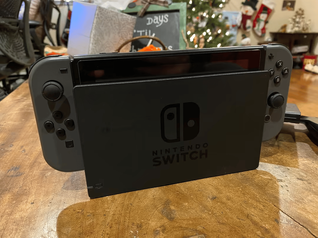 Nintendo Switch - Good Condition